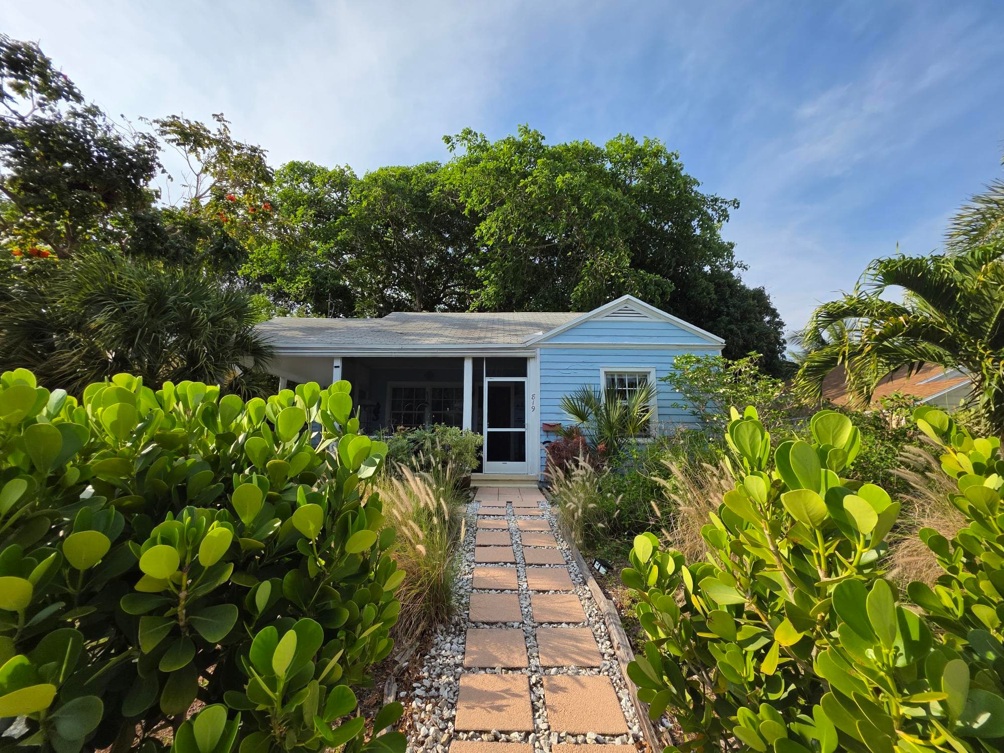 819 Valley Forge Road, West Palm Beach, FL 33405 — photo 1 of 31