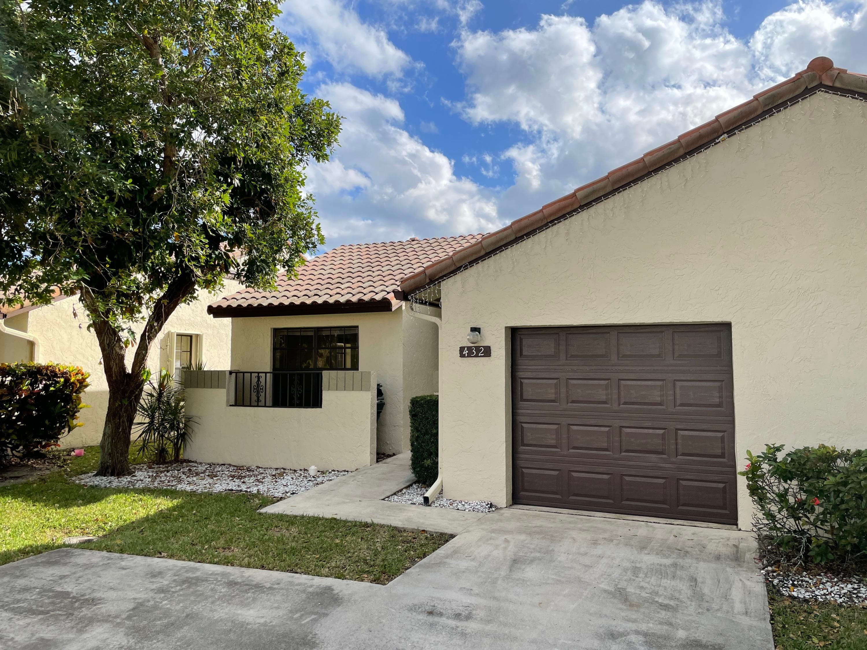 432 Ashwood Place, Boca Raton, FL 33431 — photo 1 of 61