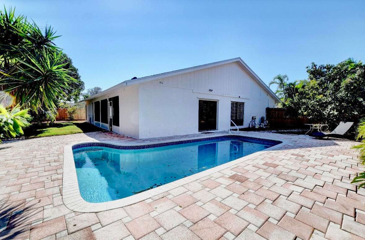 17768 Maplewood Drive, Boca Raton, FL 33487 — photo 41 of 50