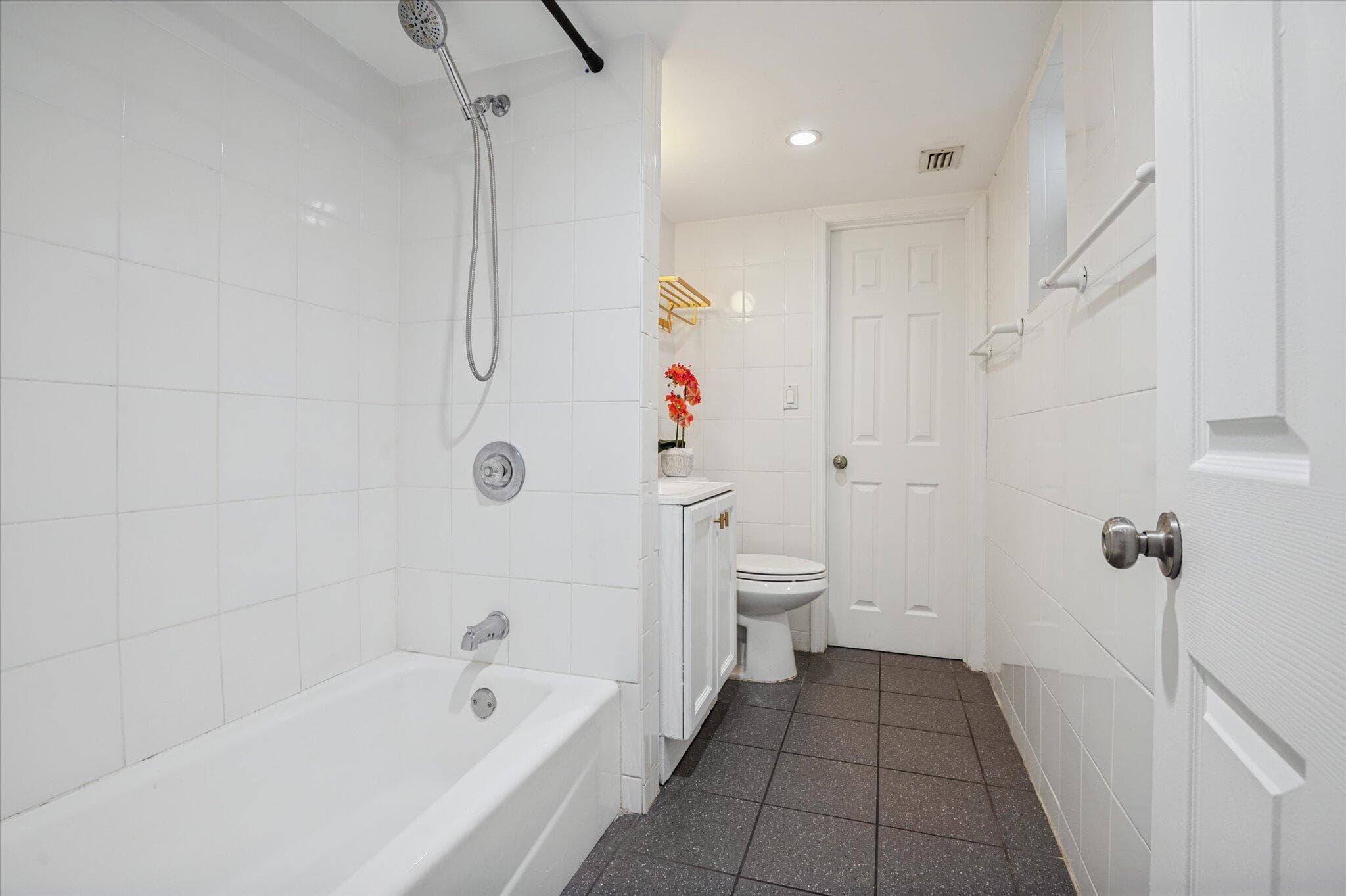 1123 NE 14th Avenue 2, Fort Lauderdale, FL 33304 — photo 12 of 12