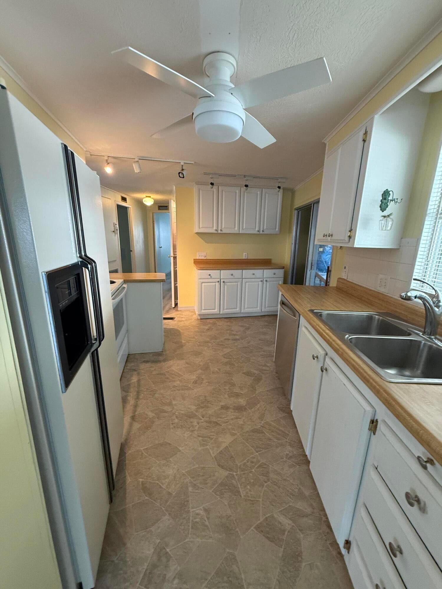 7089 SE Bluebird Circle, Hobe Sound, FL 33455 — photo 10 of 47