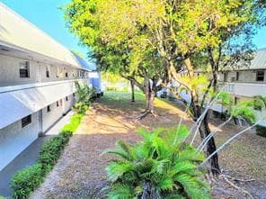 17255 SW 95th Avenue 208, Palmetto Bay, FL 33157 — photo