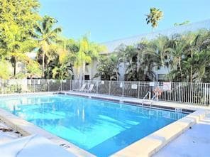 17255 SW 95th Avenue 208, Palmetto Bay, FL 33157 — photo 2 of 8