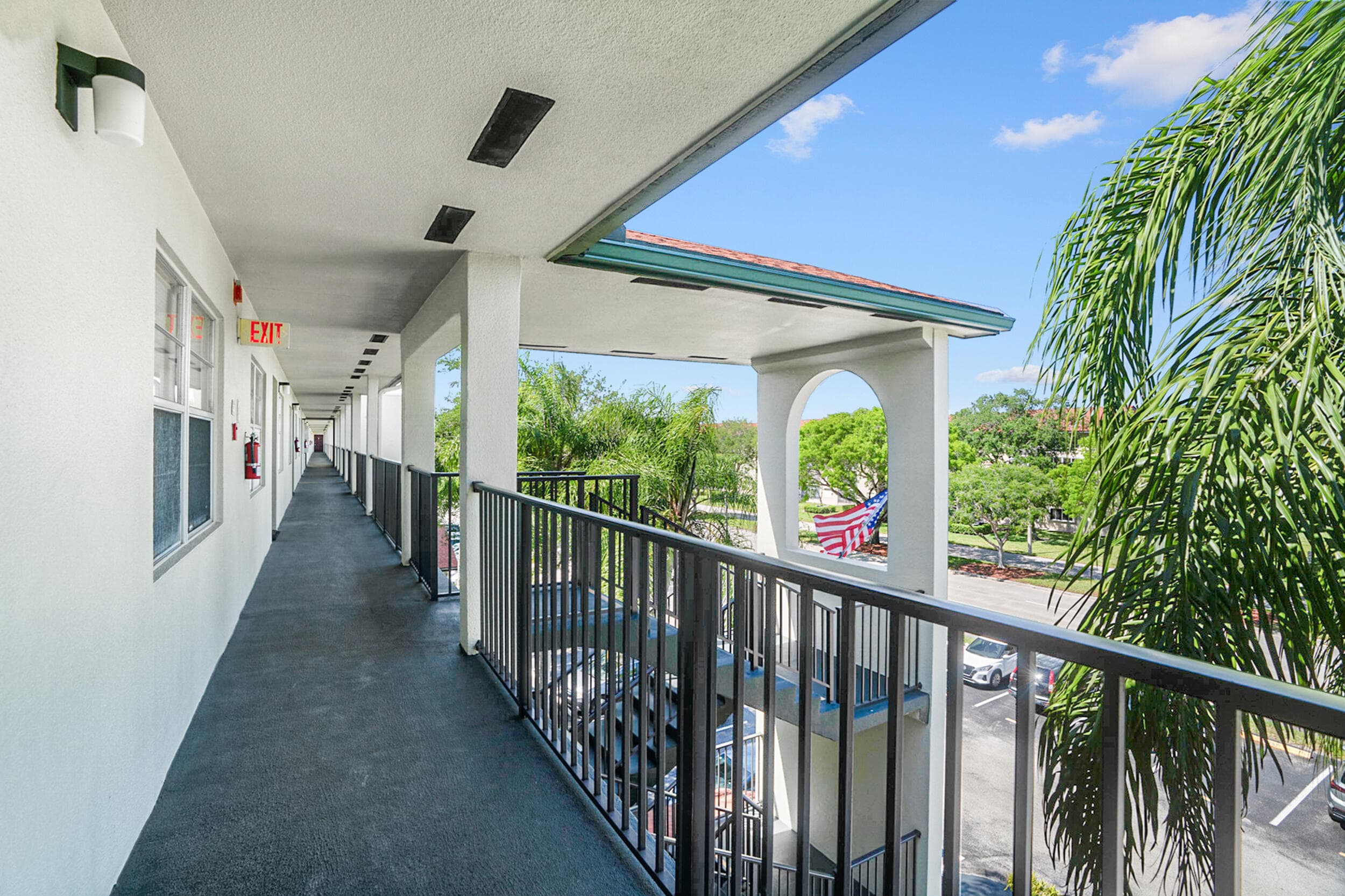 1200 SW 130th Avenue 402g, Pembroke Pines, FL 33027 — photo 3 of 53