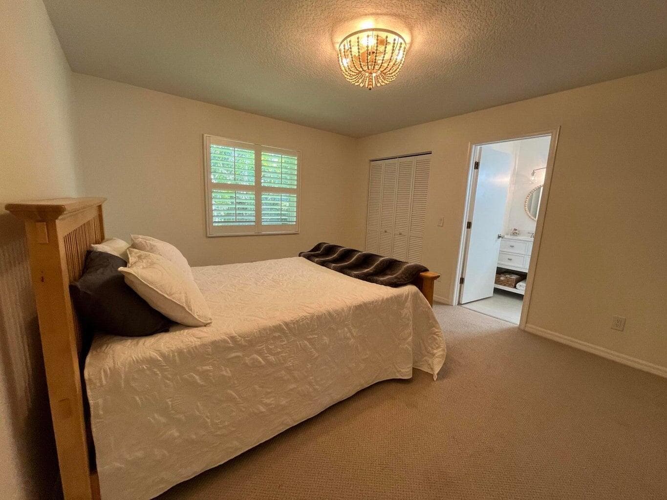 8014 SE Carlton Street, Hobe Sound, FL 33455 — photo 10 of 23