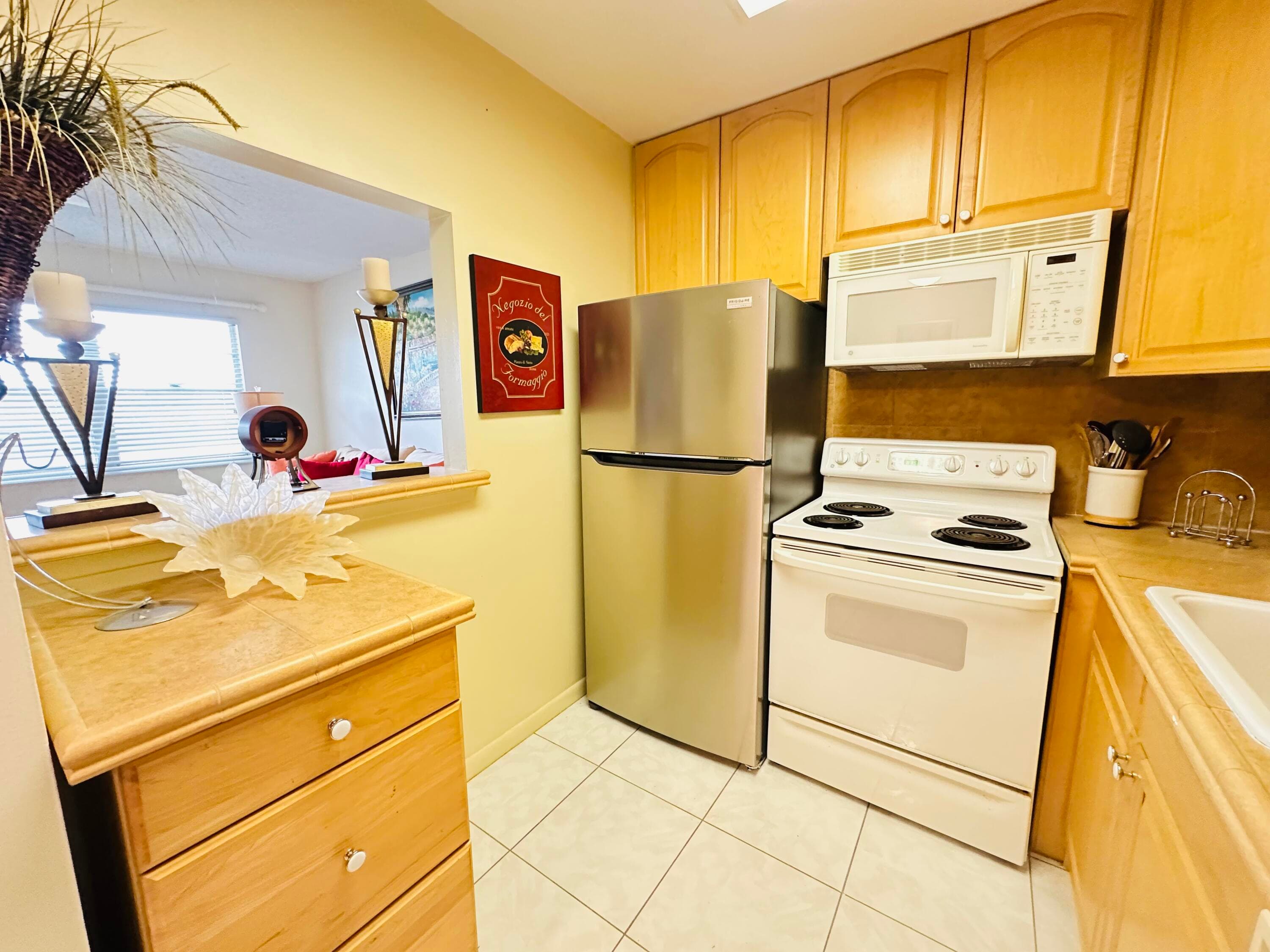 4038 Berkshire B 4038, Deerfield Beach, FL 33442 — photo 9 of 59