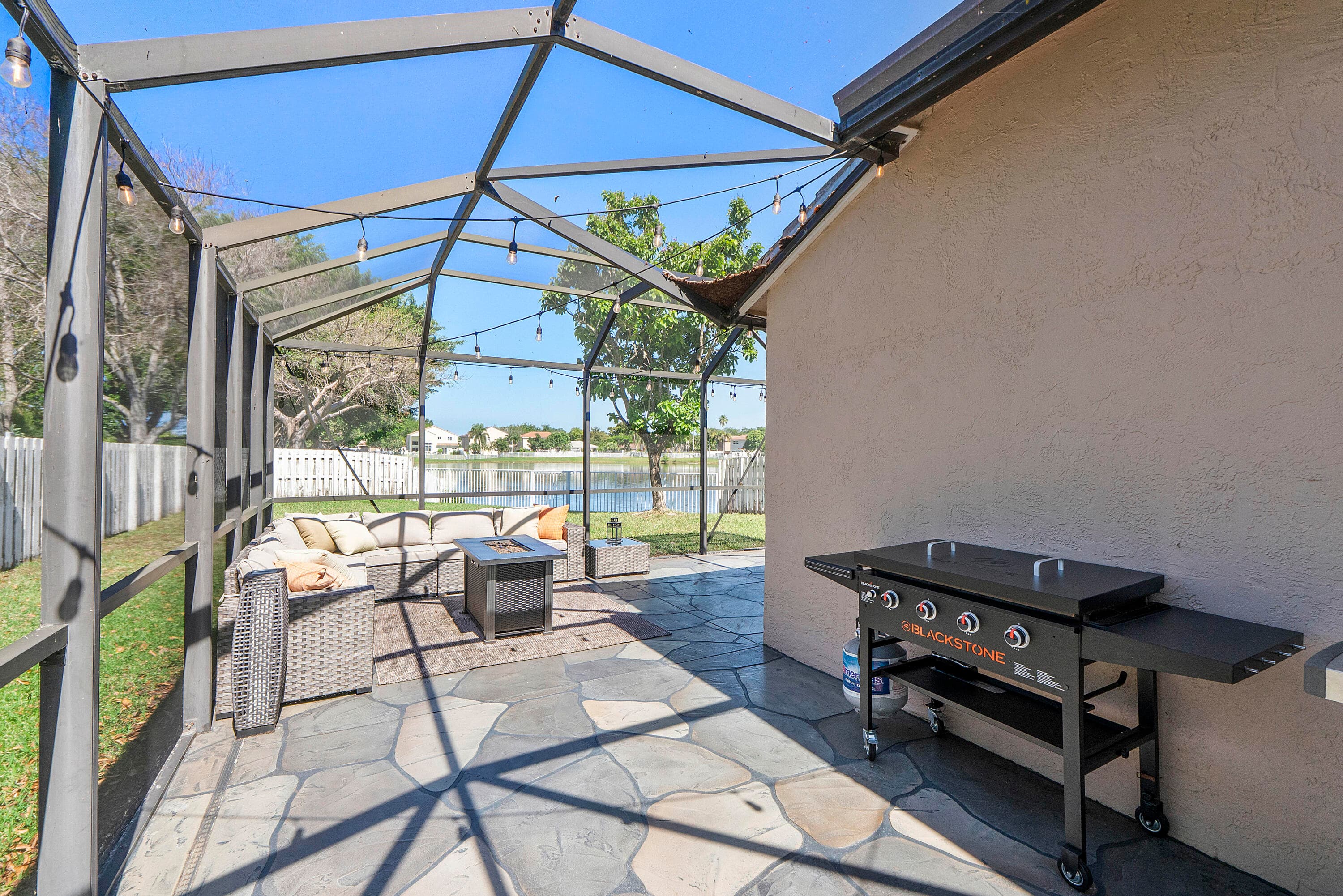 9800 NW 9th Court, Plantation, FL 33324 — photo 35 of 40