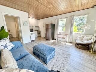 1130 NE 18th Avenue 2, Fort Lauderdale, FL 33304 — photo 4 of 27