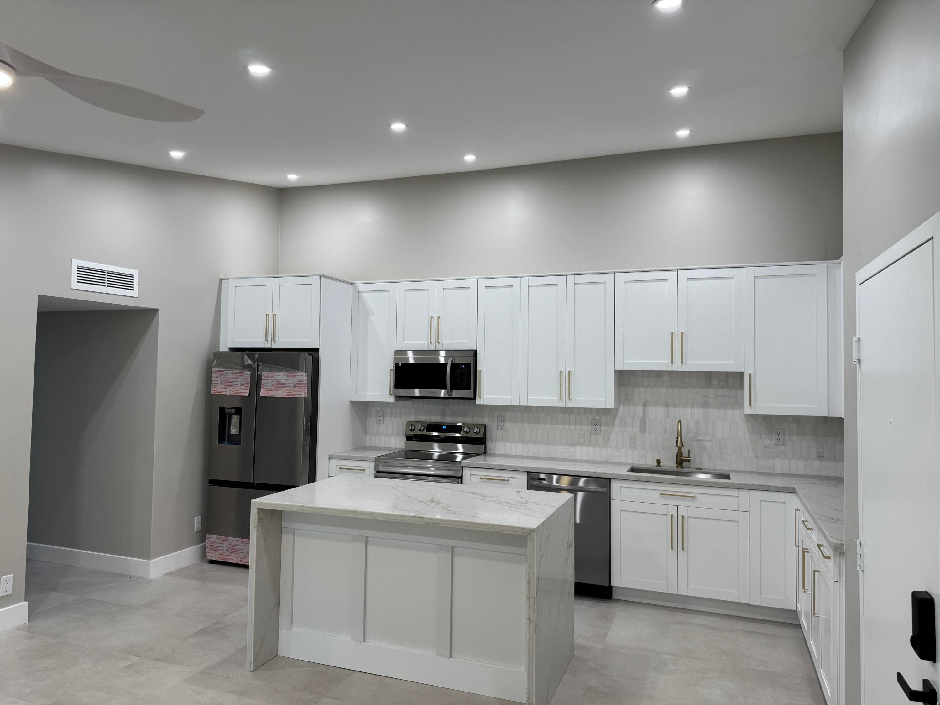 15449 Lakes Of Delray Boulevard, Delray Beach, FL 33484 — photo 4 of 16
