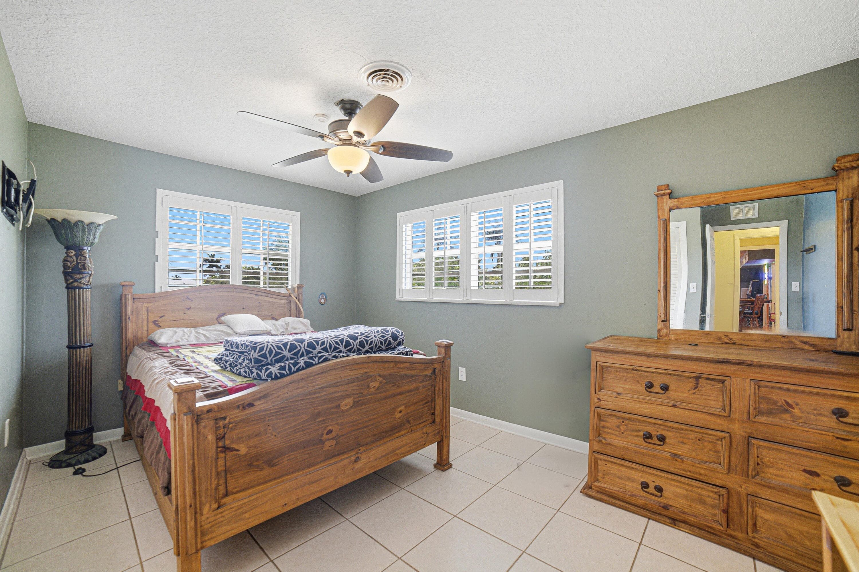 1009 NE 18th Street, Belle Glade, FL 33430 — photo 12 of 50