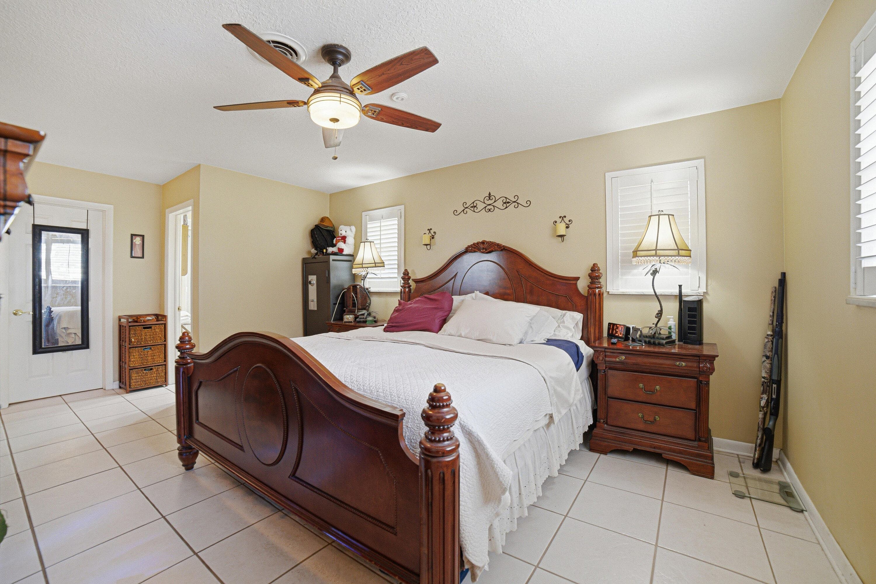 1009 NE 18th Street, Belle Glade, FL 33430 — photo 18 of 50