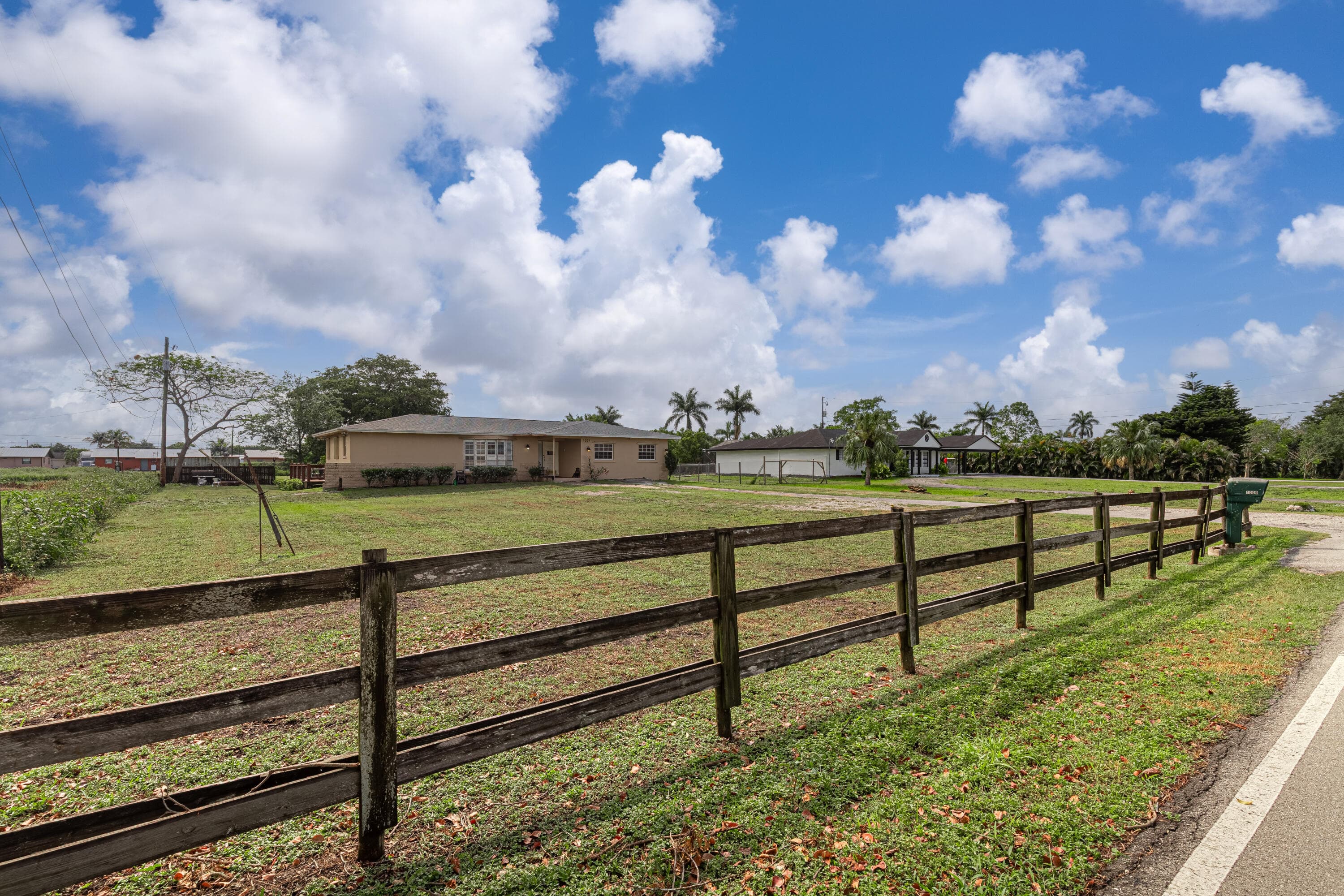 1009 NE 18th Street, Belle Glade, FL 33430 — photo 38 of 50