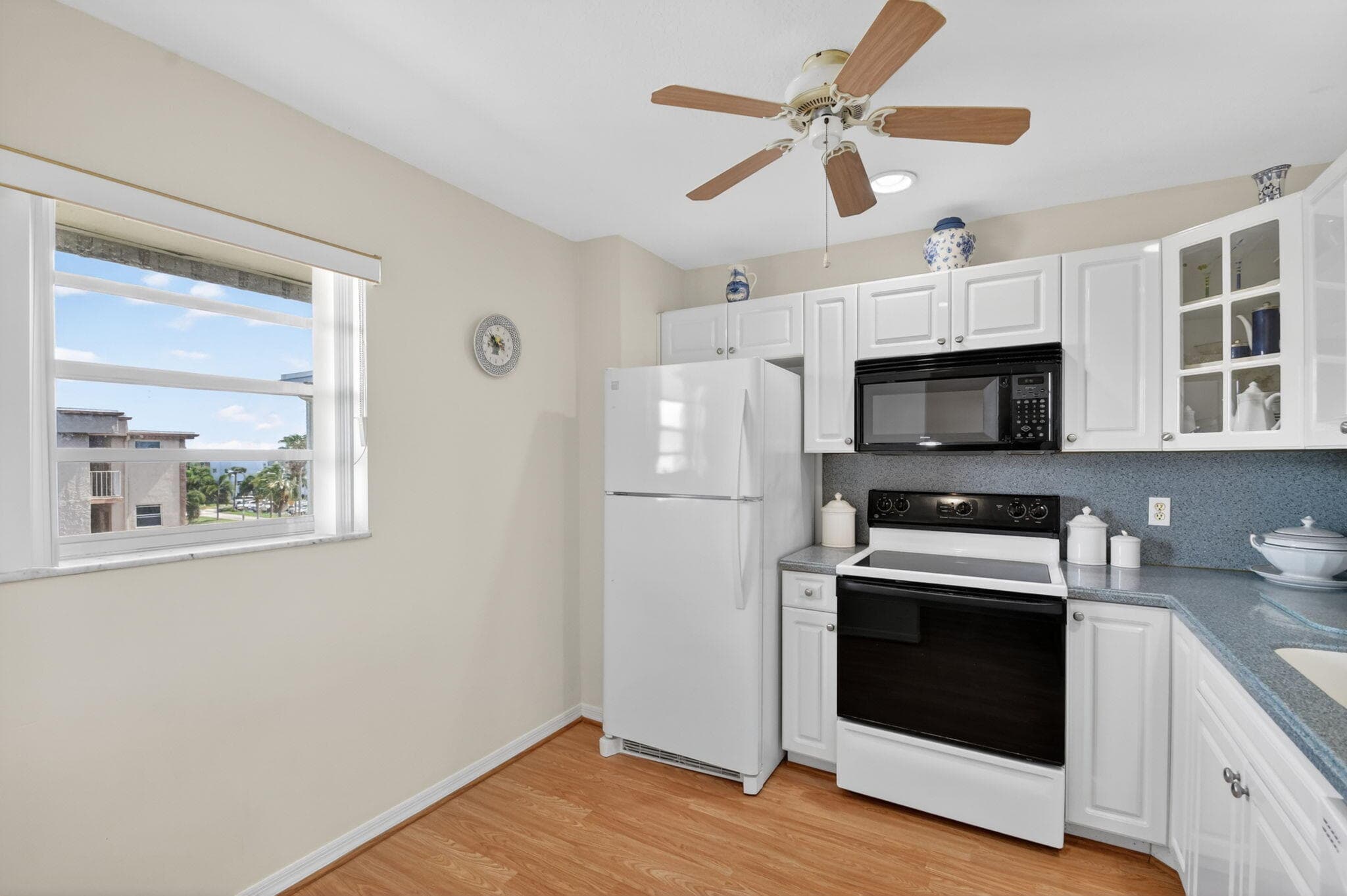 2515 NE 1st Court 4020, Boynton Beach, FL 33435 — photo 6 of 52