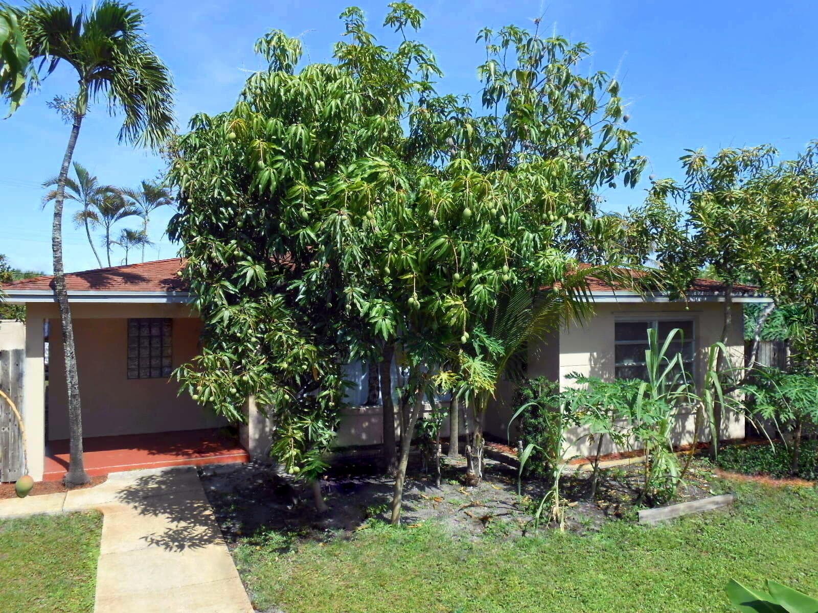500 S D Street, Lake Worth Beach, FL 33460 — photo 1 of 2