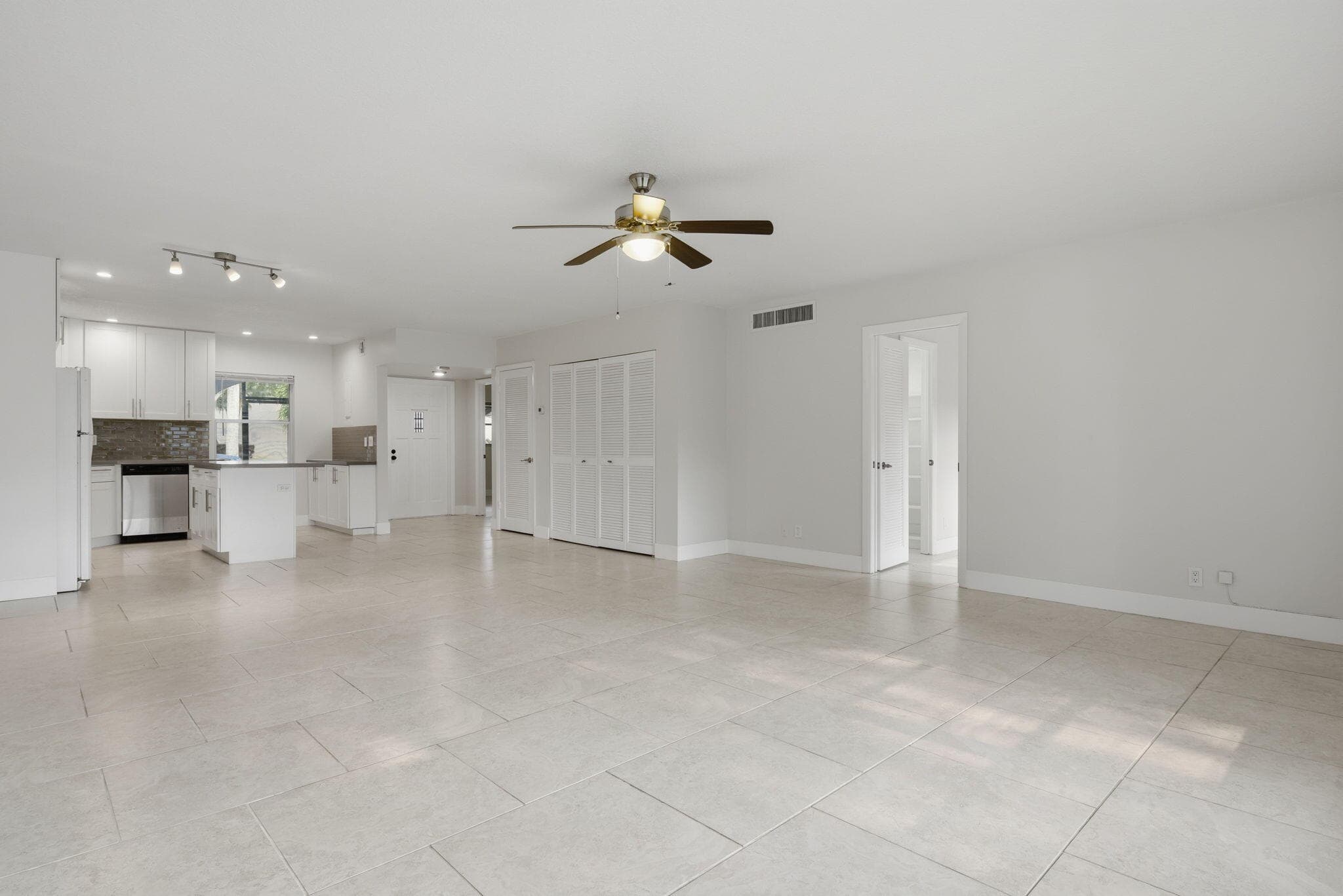 3851 NW 84th Avenue 1a, Sunrise, FL 33351 — photo 9 of 26