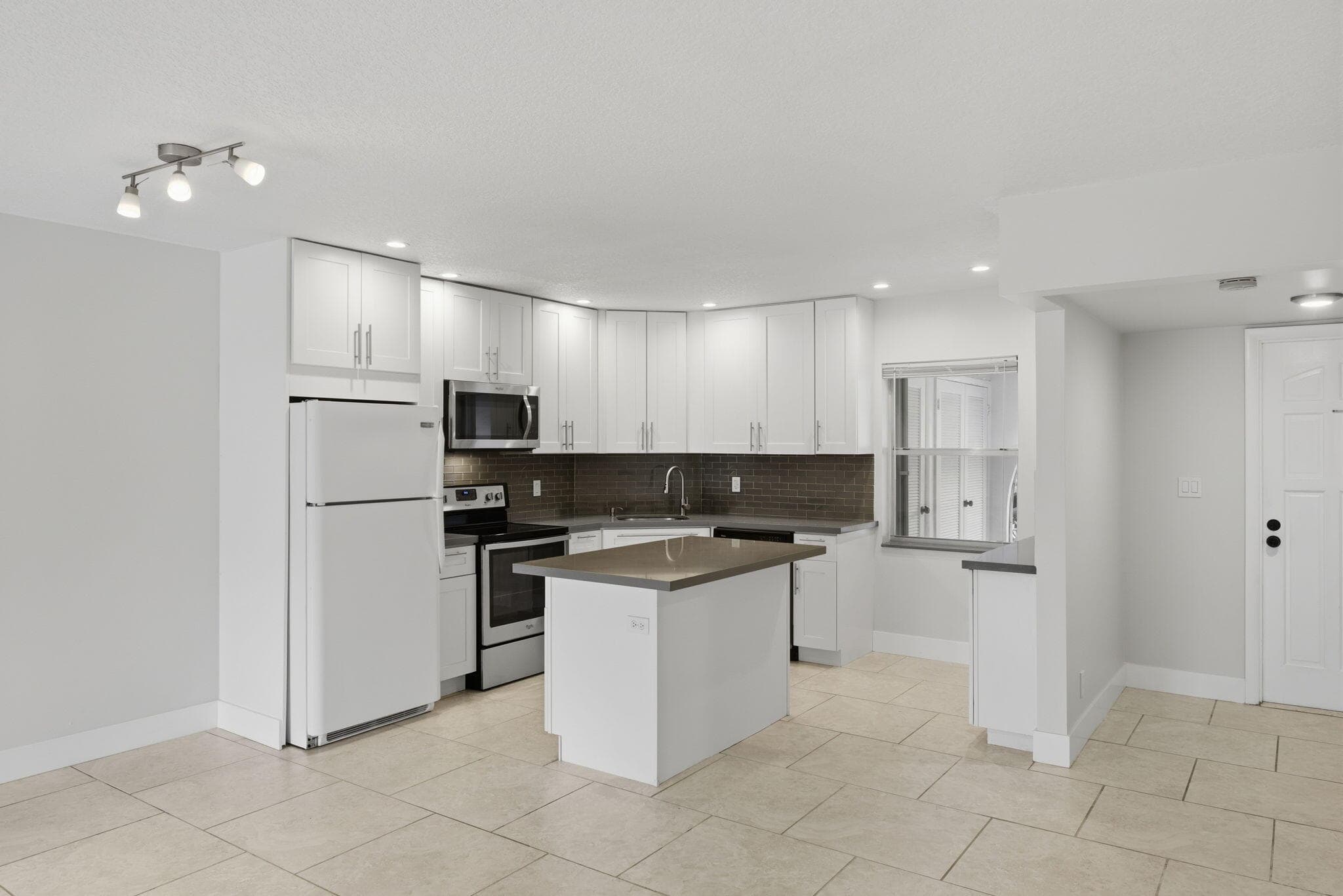 3851 NW 84th Avenue 1a, Sunrise, FL 33351 — photo 10 of 26