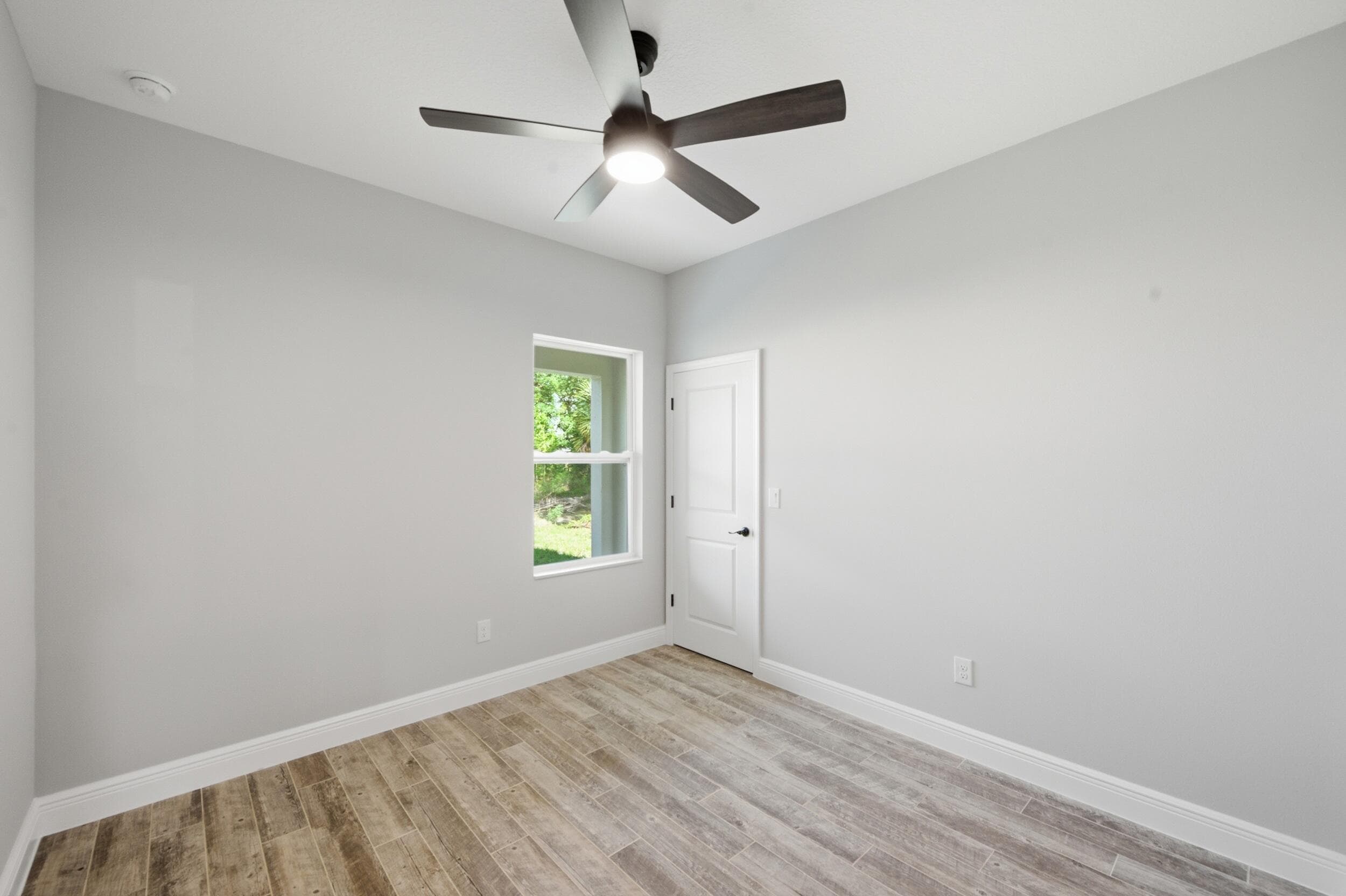 8345 100th Avenue, Vero Beach, FL 32967 — photo 17 of 34