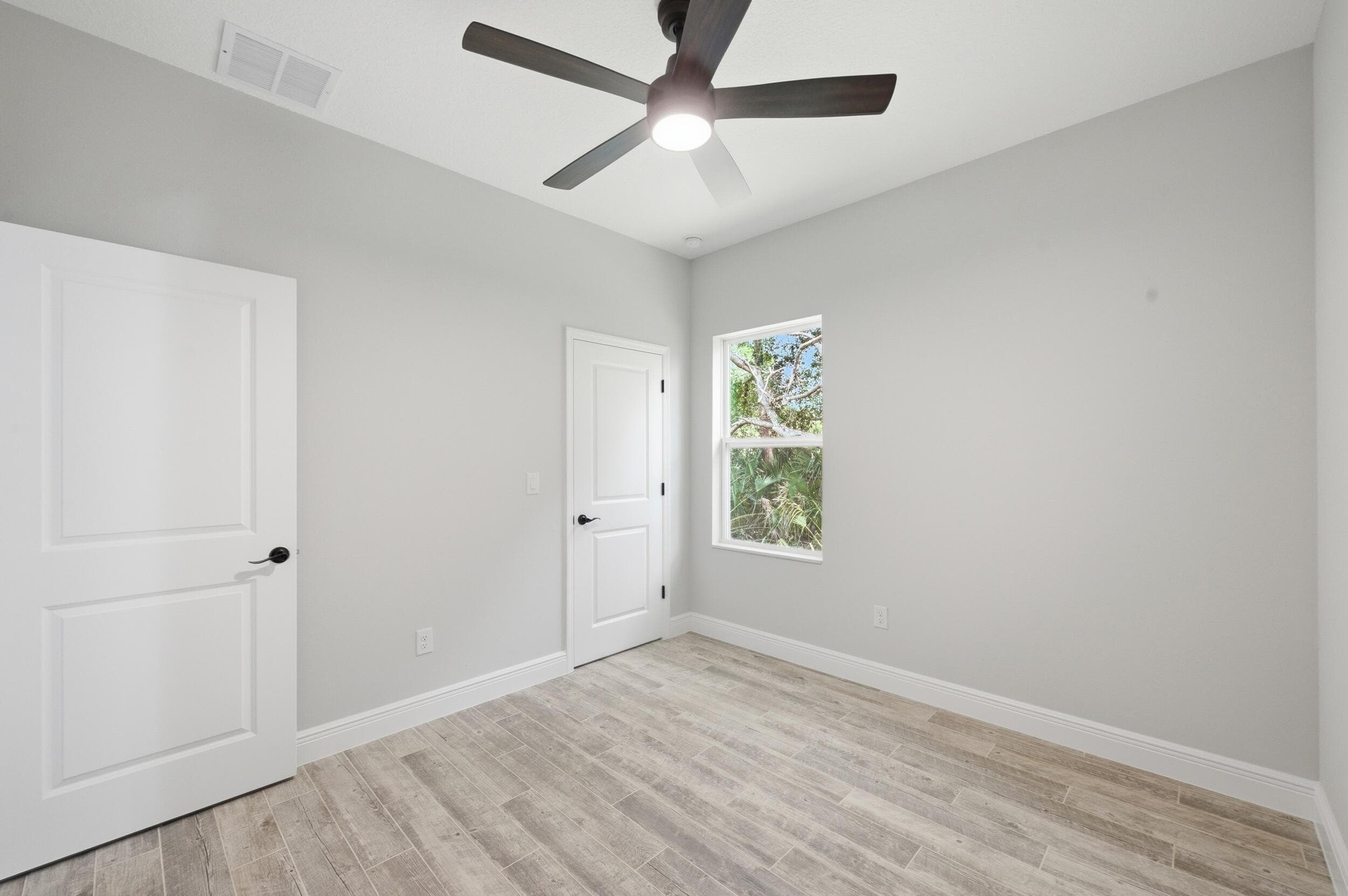 8345 100th Avenue, Vero Beach, FL 32967 — photo 20 of 34