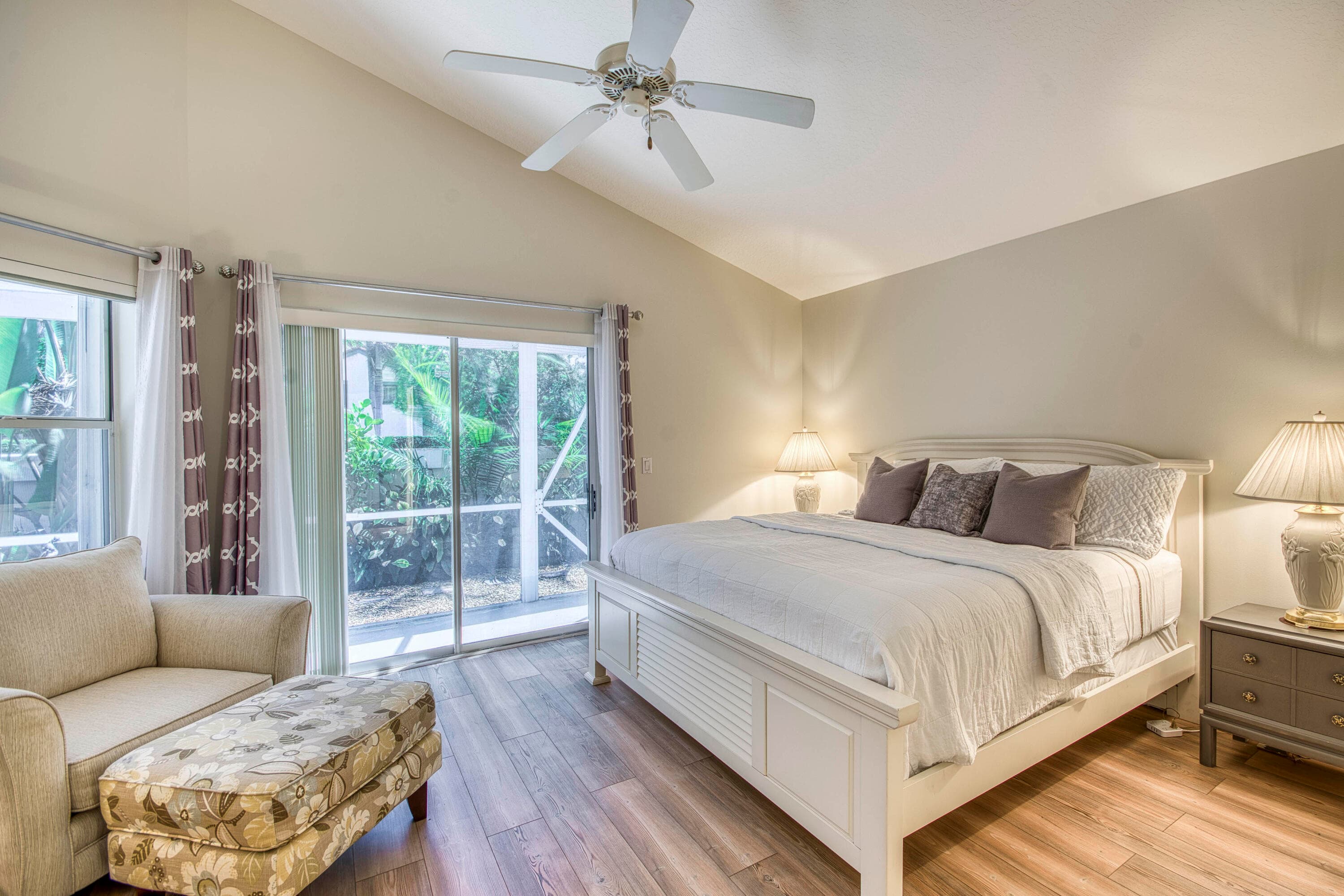 206 Canterbury Drive W, Palm Beach Gardens, FL 33418 — photo 20 of 36