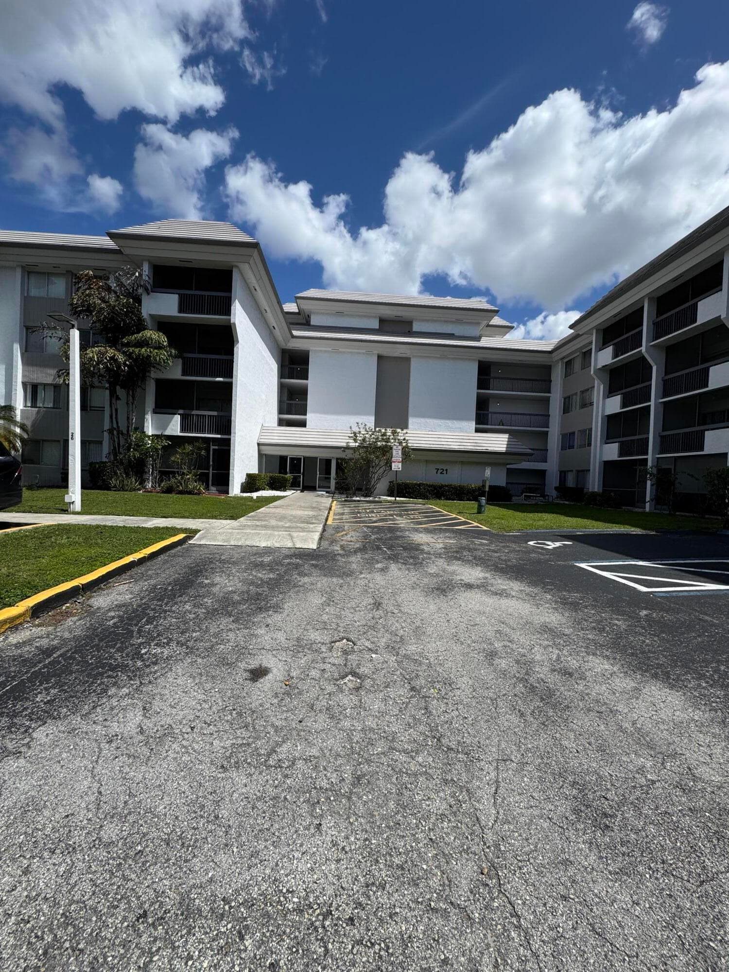721 N Pine Island Road 207, Plantation, FL 33324 — photo 12 of 22