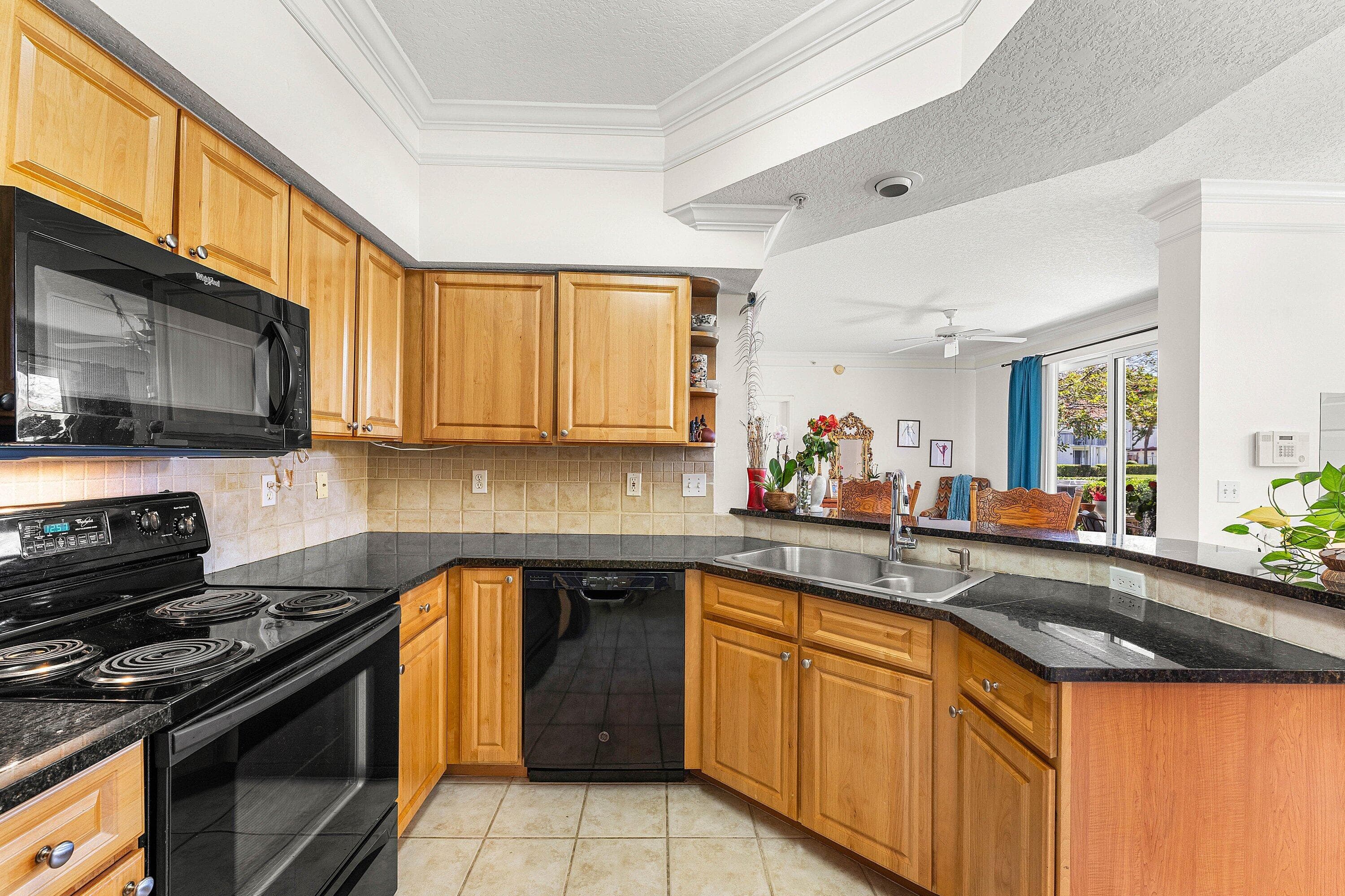 2012 Alta Meadows Lane 111, Delray Beach, FL 33444 — photo 9 of 43