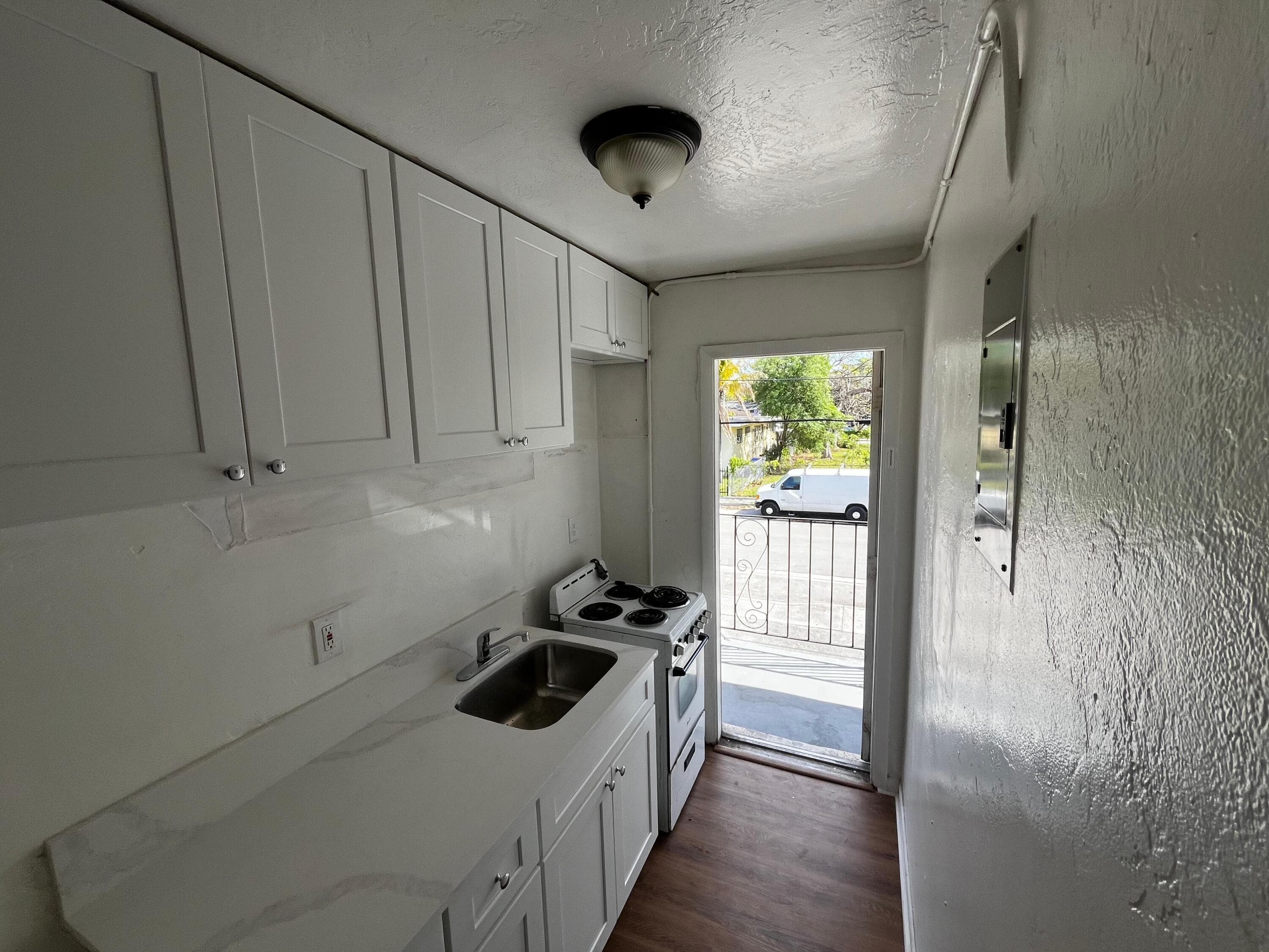 3015 NW 8th Avenue 9, Miami, FL 33127 — photo 3 of 4