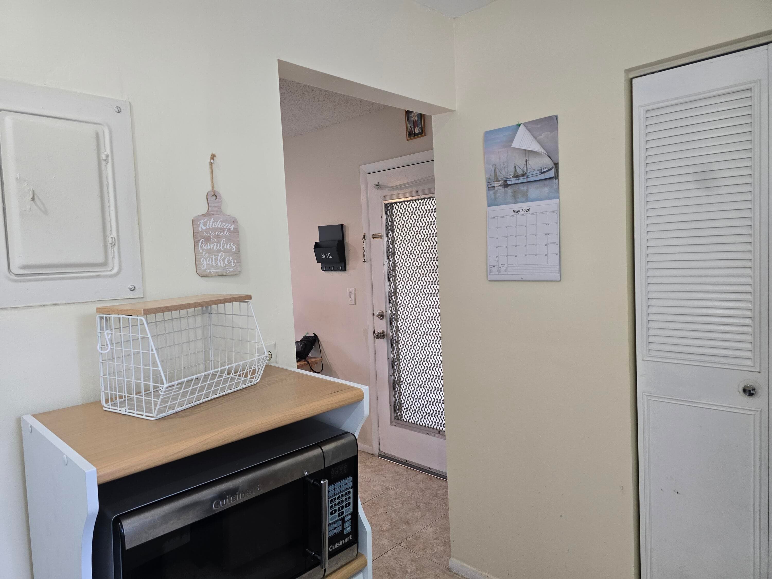 177 Lake Dora Drive, West Palm Beach, FL 33411 — photo 4 of 22