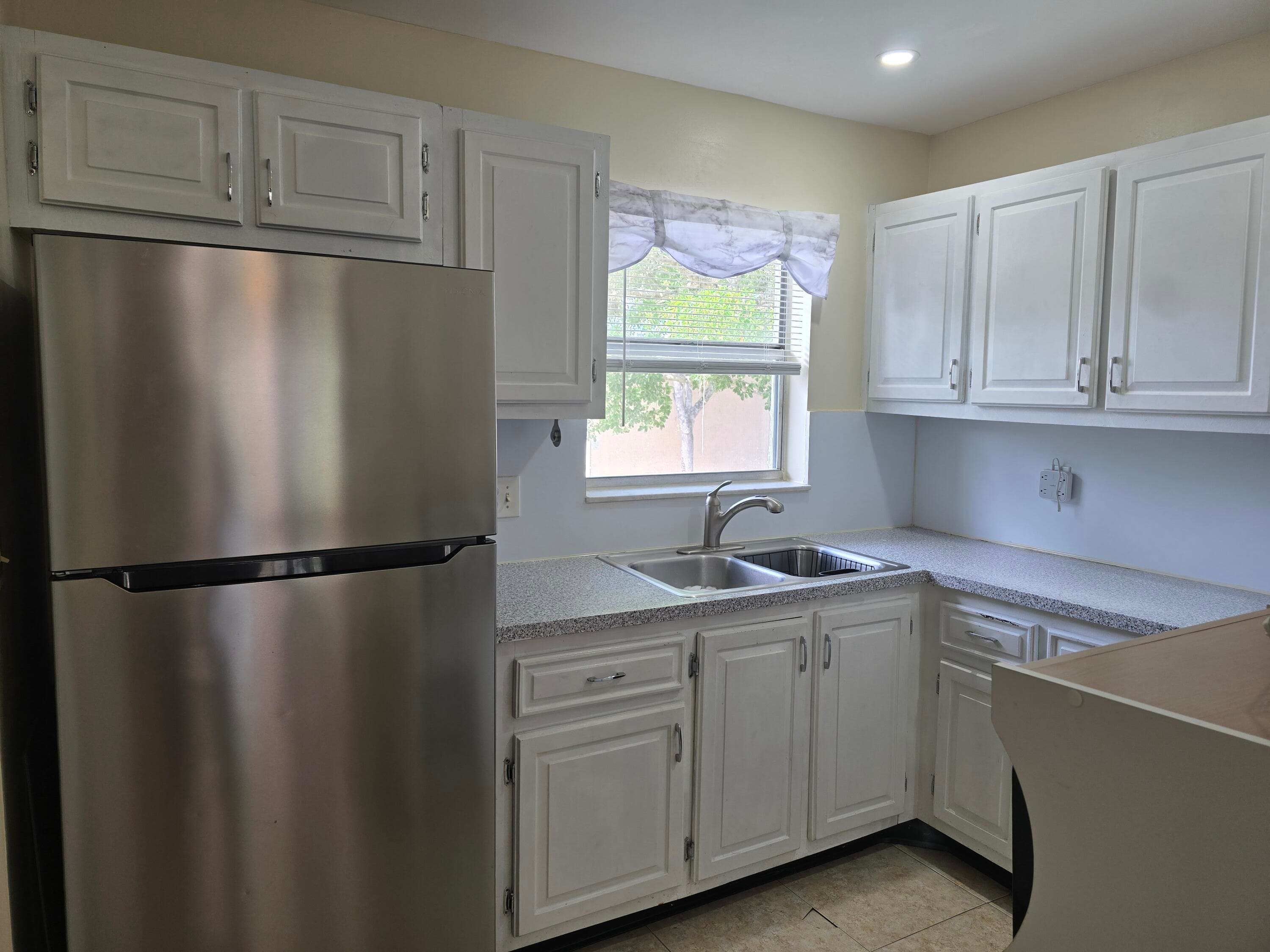 177 Lake Dora Drive, West Palm Beach, FL 33411 — photo 7 of 22
