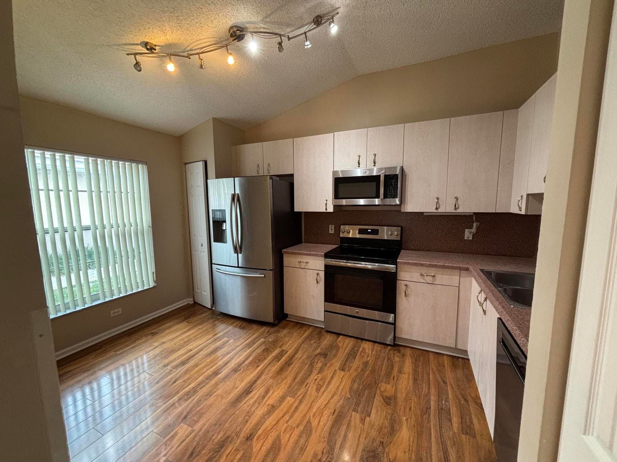 8410 Cargill Point, West Palm Beach, FL 33411 — photo 11 of 26