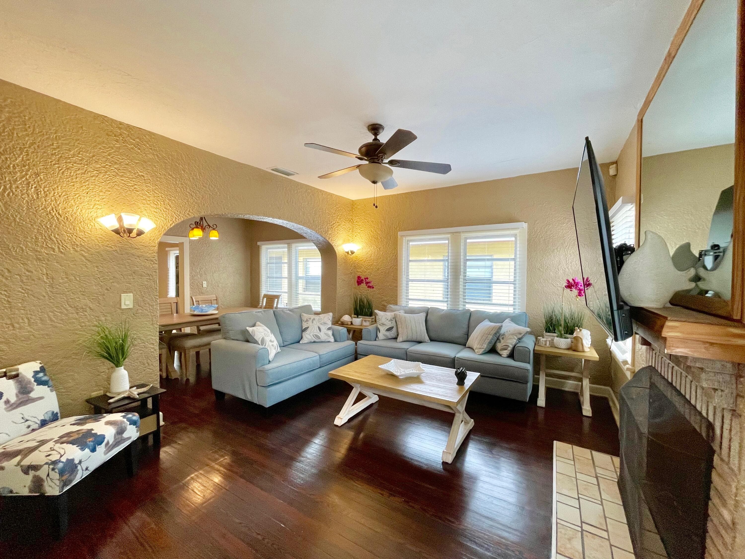 5555 Garden Avenue House, West Palm Beach, FL 33405 — photo 2 of 8
