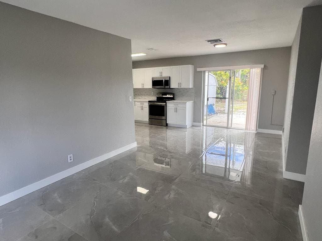 151 NE 17th Avenue, Boynton Beach, FL 33435 — photo 4 of 16