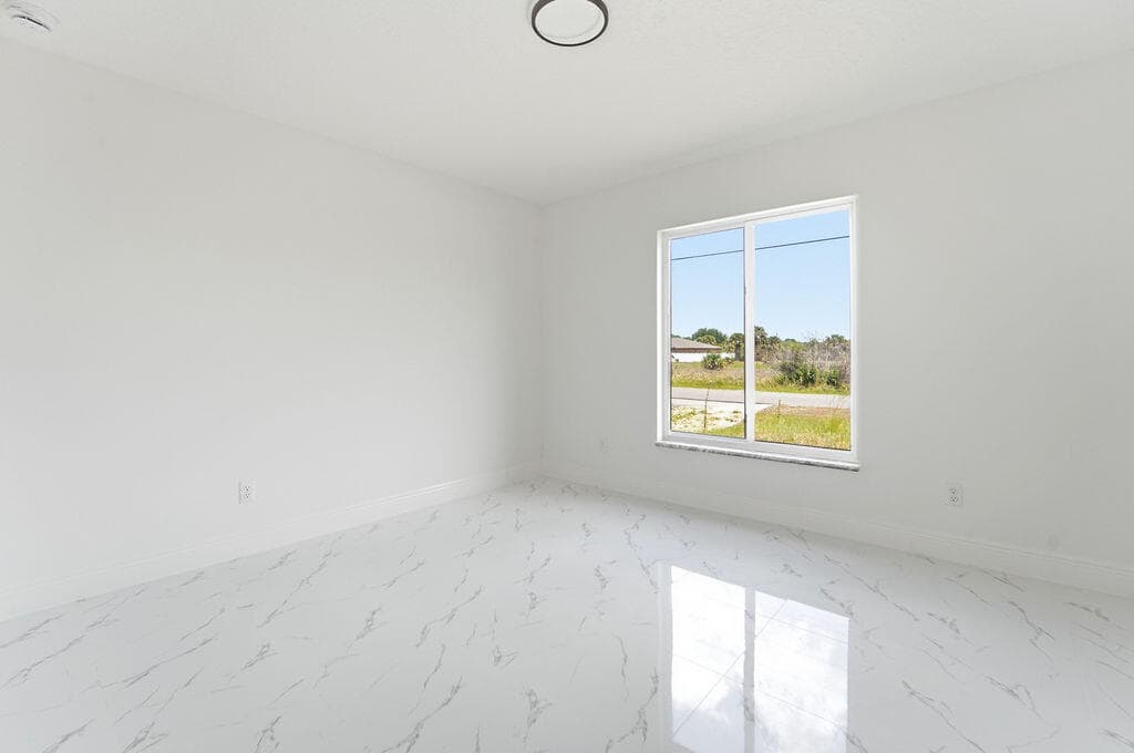 2392 SW Madden Ave Avenue, Palm Bay, FL 32908 — photo 18 of 53
