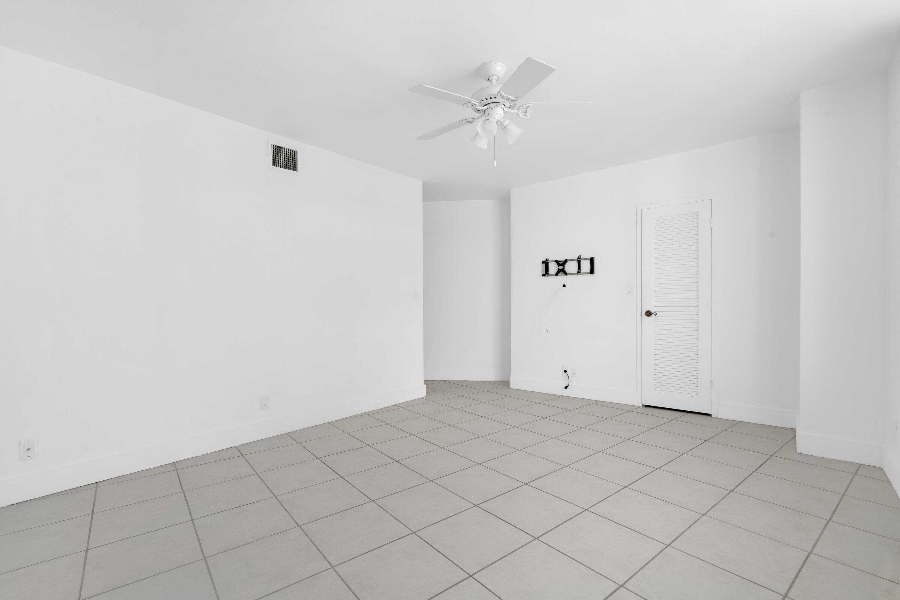 3725 S Ocean Drive 1215, Hollywood, FL 33019 — photo 10 of 30