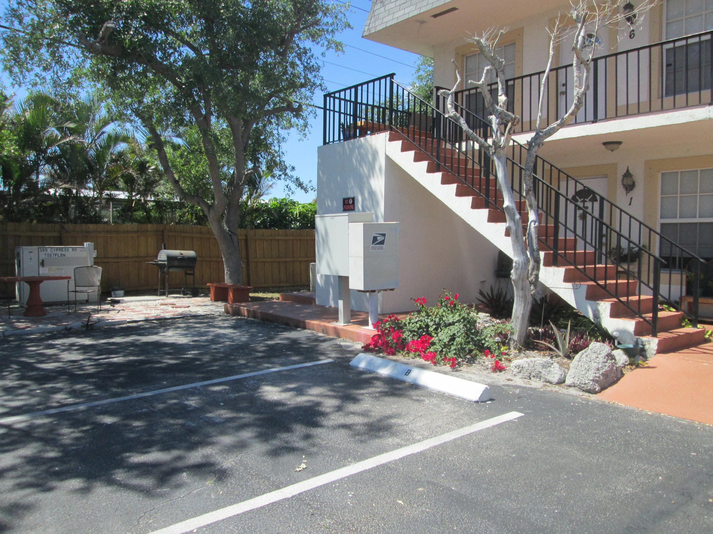 405 N Cypress Drive 8, Jupiter, FL 33469 — photo 4 of 14