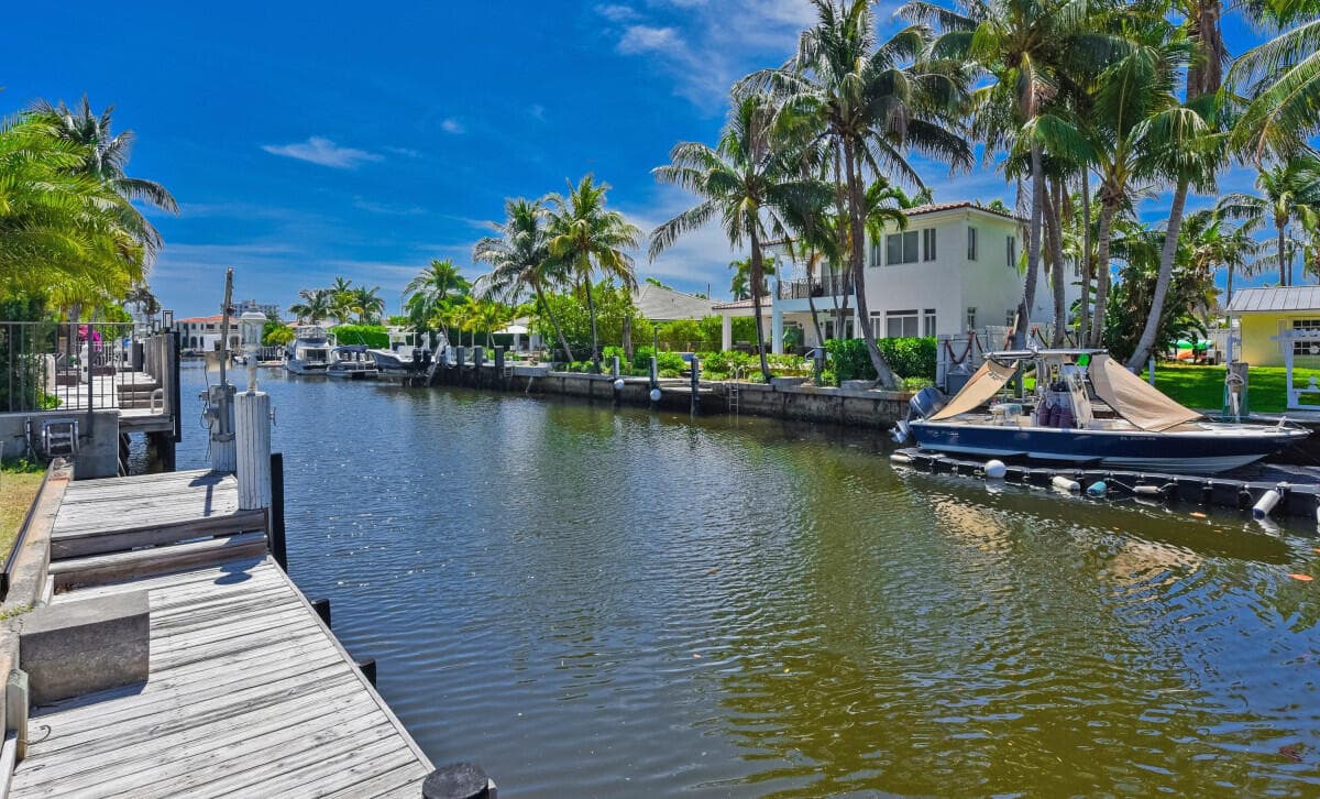 808 NE Bay Cove Street, Boca Raton, FL 33487 — photo 5 of 6