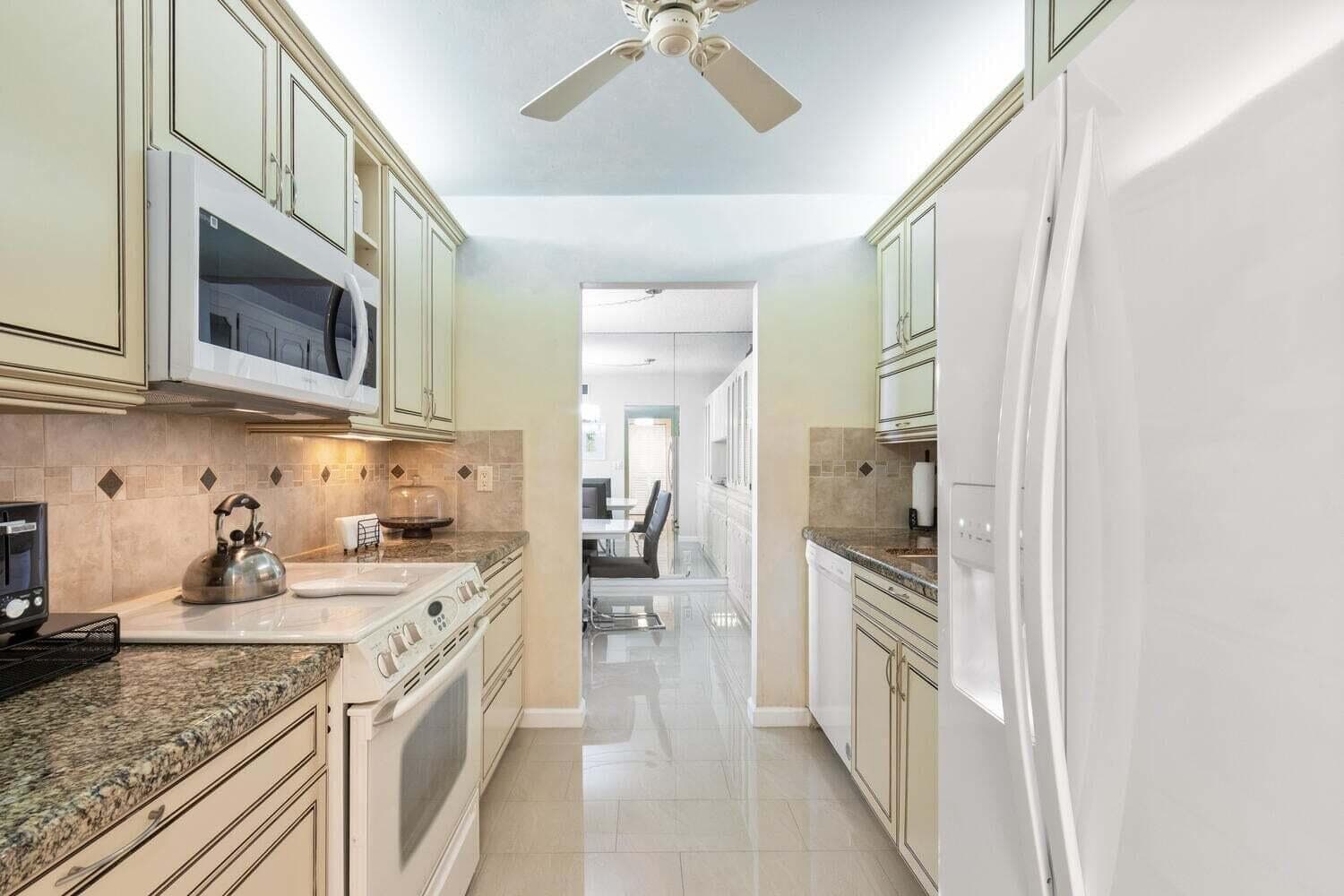 5440 N Ocean Drive 505, Riviera Beach, FL 33404 — photo 7 of 16