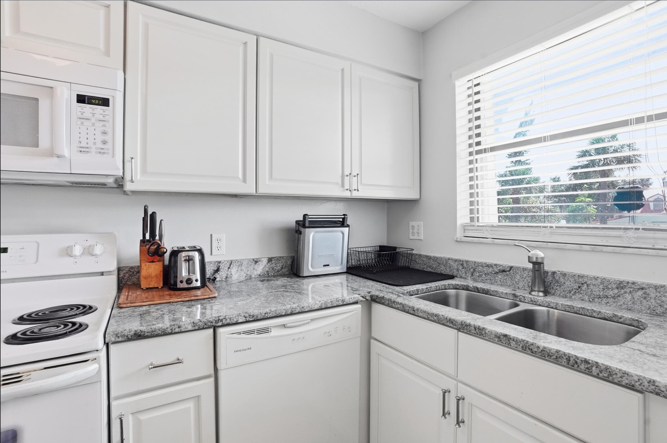 1300 Seaway Drive D6, Fort Pierce, FL 34949 — photo 7 of 36