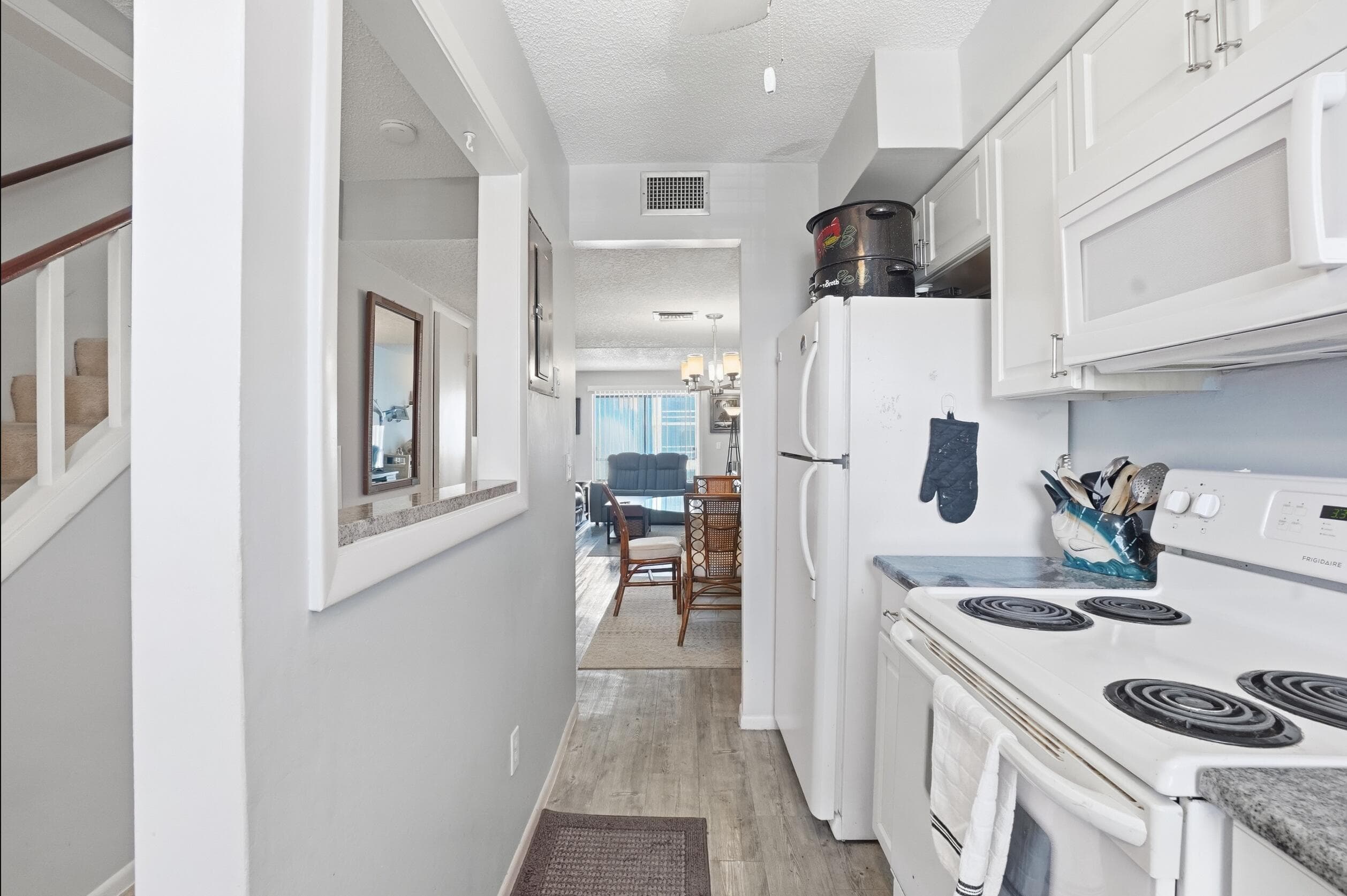 1300 Seaway Drive D6, Fort Pierce, FL 34949 — photo 5 of 36