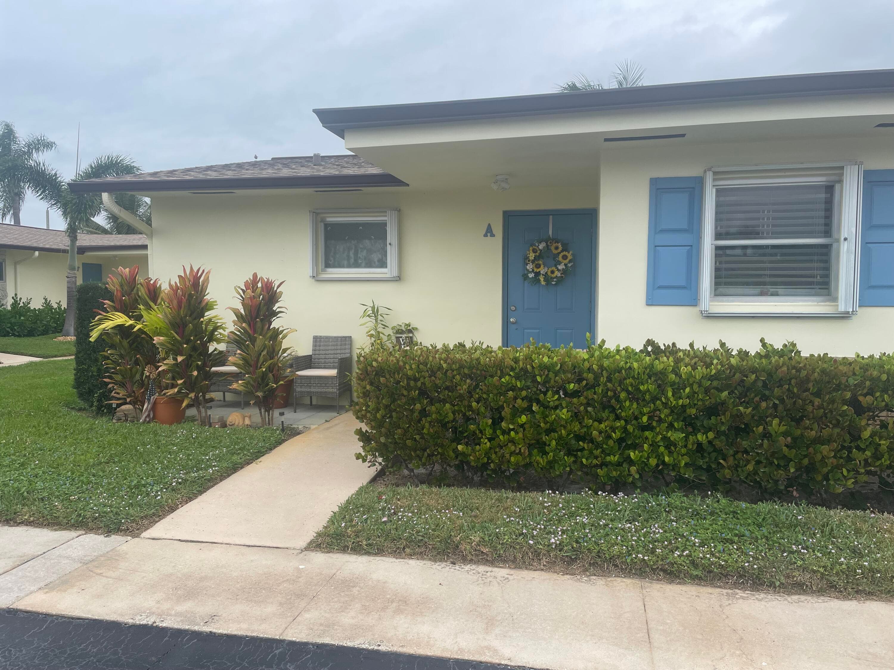 2864 E Crosley Dr Drive E A, West Palm Beach, FL 33415 — photo 1 of 20