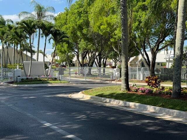8306 Horseshoe Bay Road, Boynton Beach, FL 33472 — photo 36 of 51