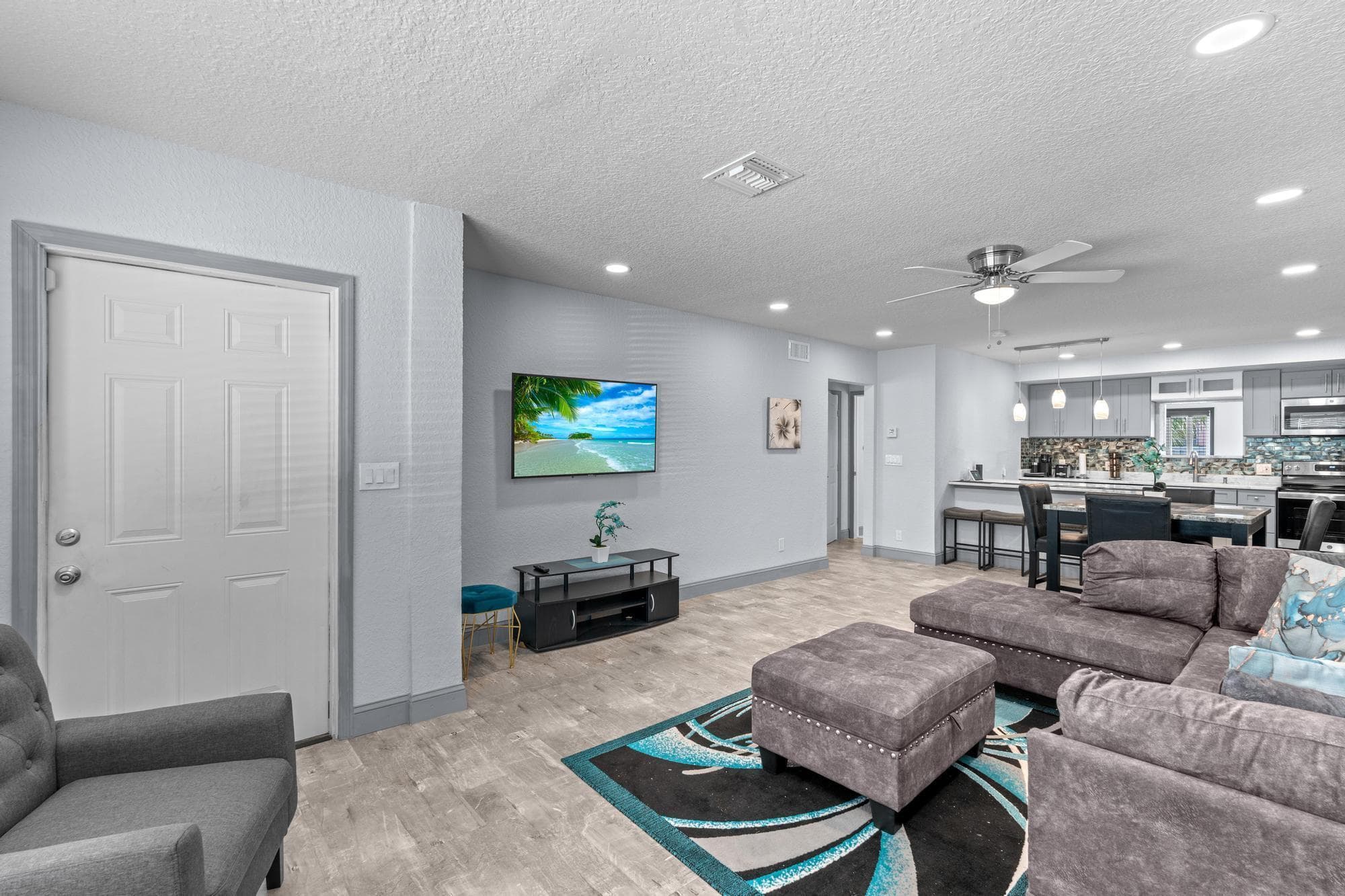 741 W 10th Street, Riviera Beach, FL 33404 — photo 4 of 30
