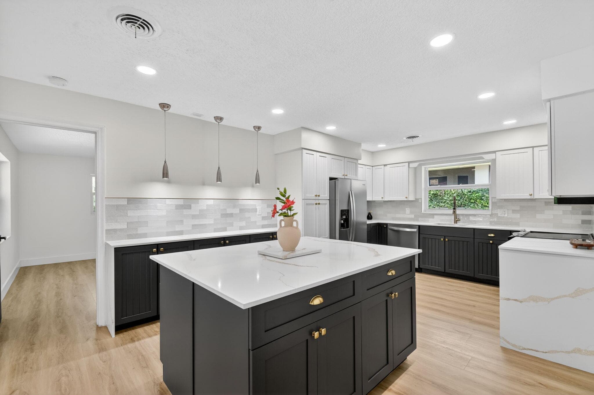 1221 Singer Drive, Singer Island, FL 33404 — photo 3 of 29