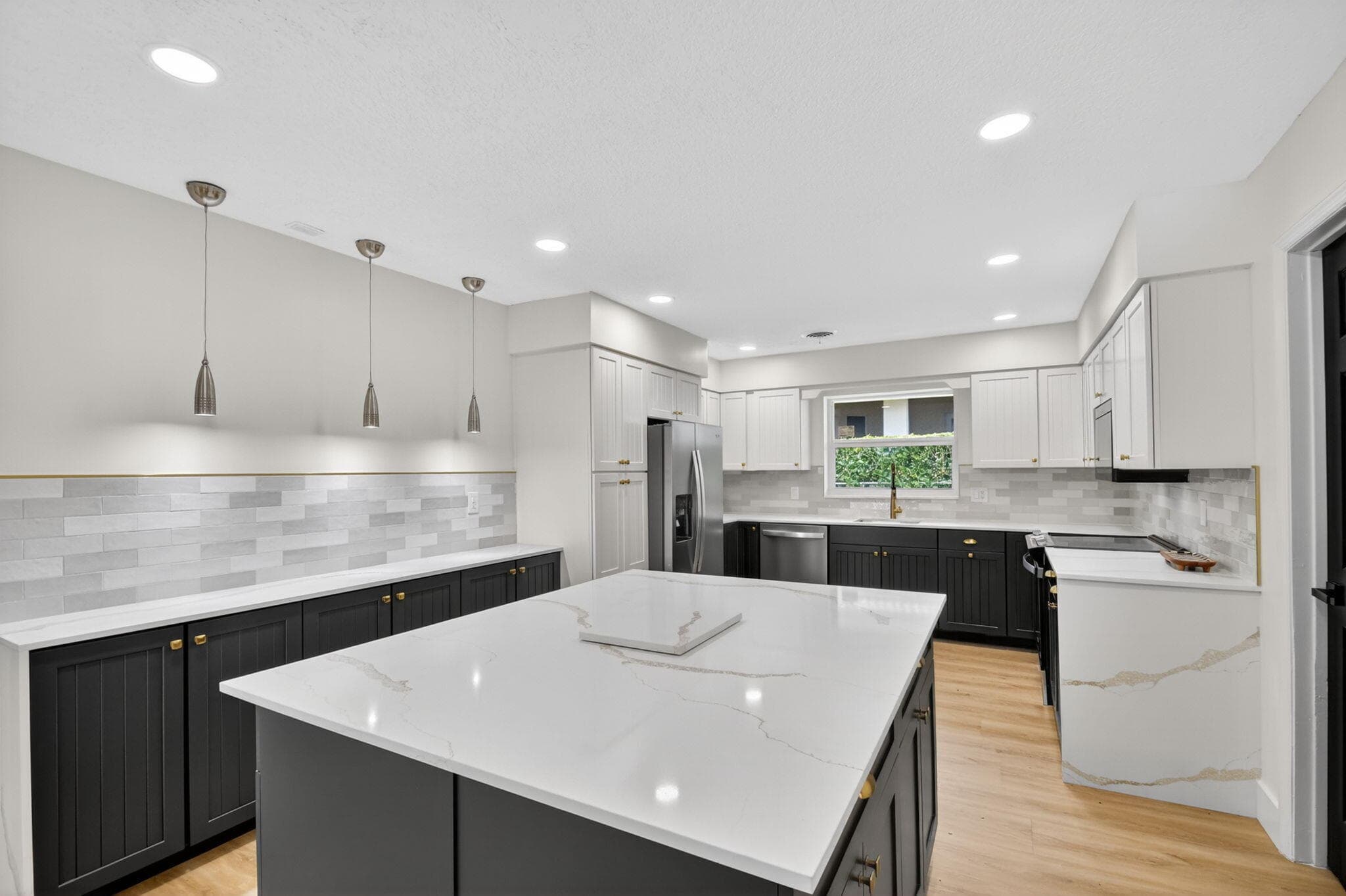 1221 Singer Drive, Singer Island, FL 33404 — photo 1 of 29