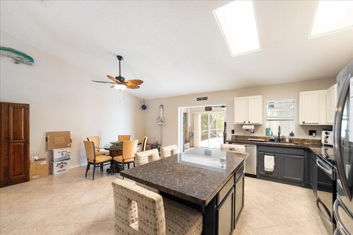 279 SW Glenwood Drive, Port St. Lucie, FL 34984 — photo 3 of 20