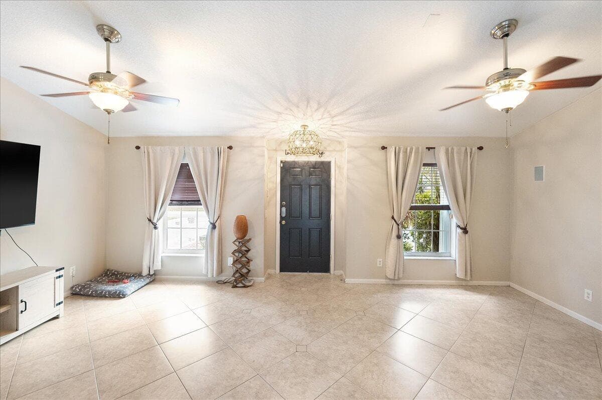 279 SW Glenwood Drive, Port St. Lucie, FL 34984 — photo 6 of 20
