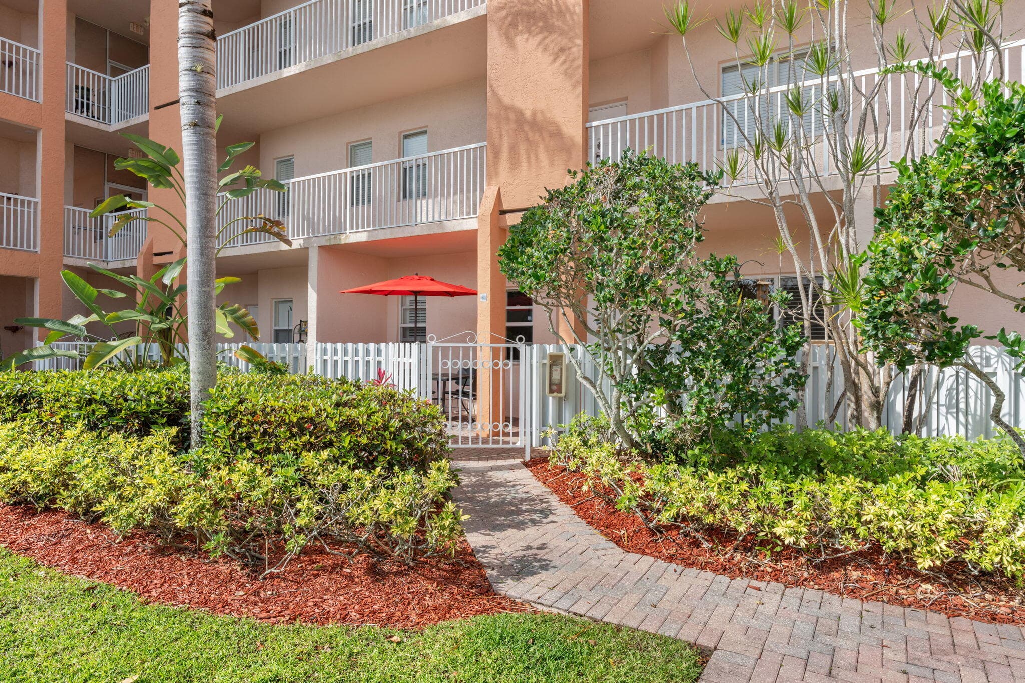 7735 Yardley Drive 103, Tamarac, FL 33321 — photo 1 of 29
