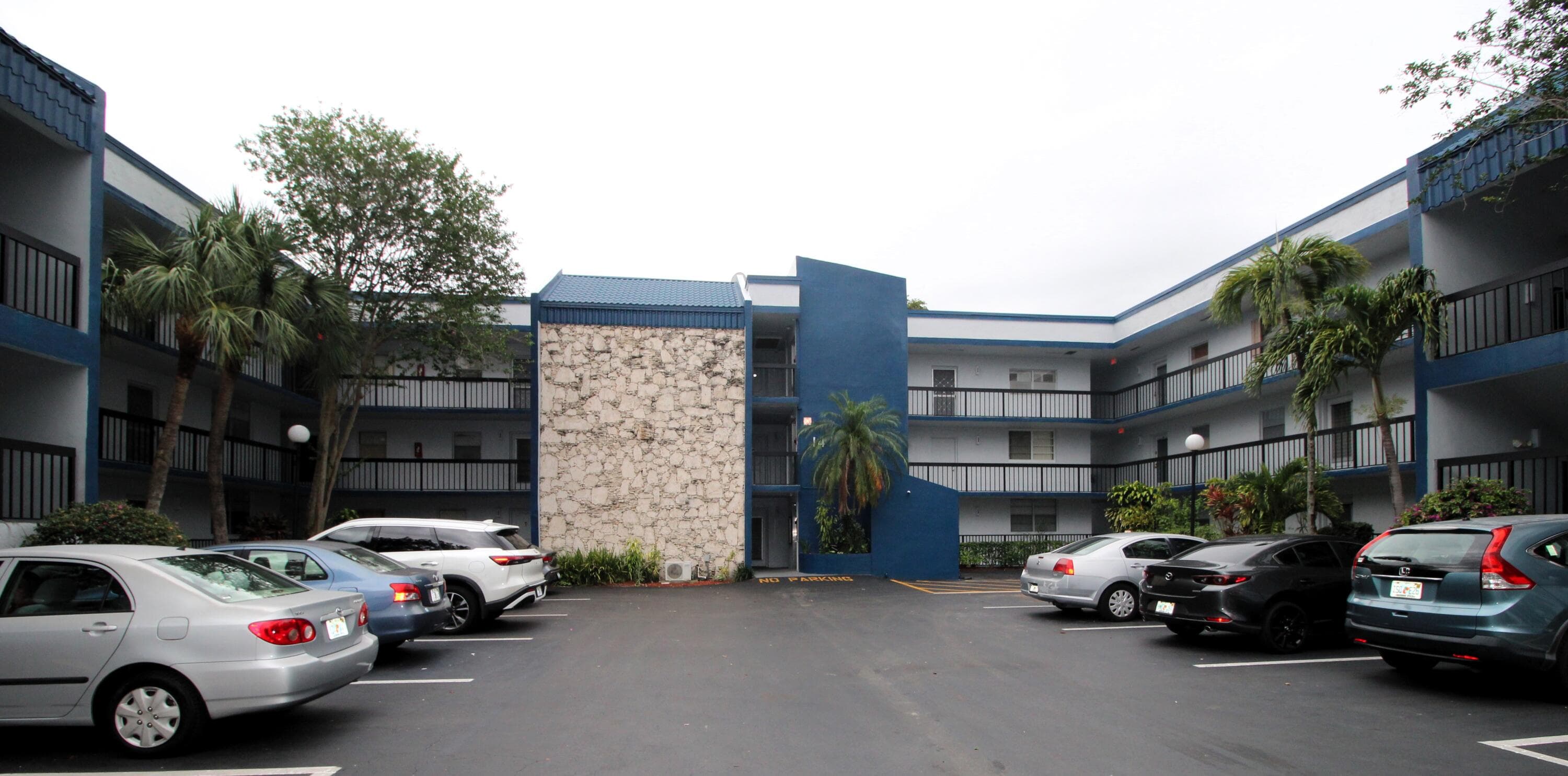 3090 Holiday Springs Boulevard 106, Margate, FL 33063 — photo 1 of 10