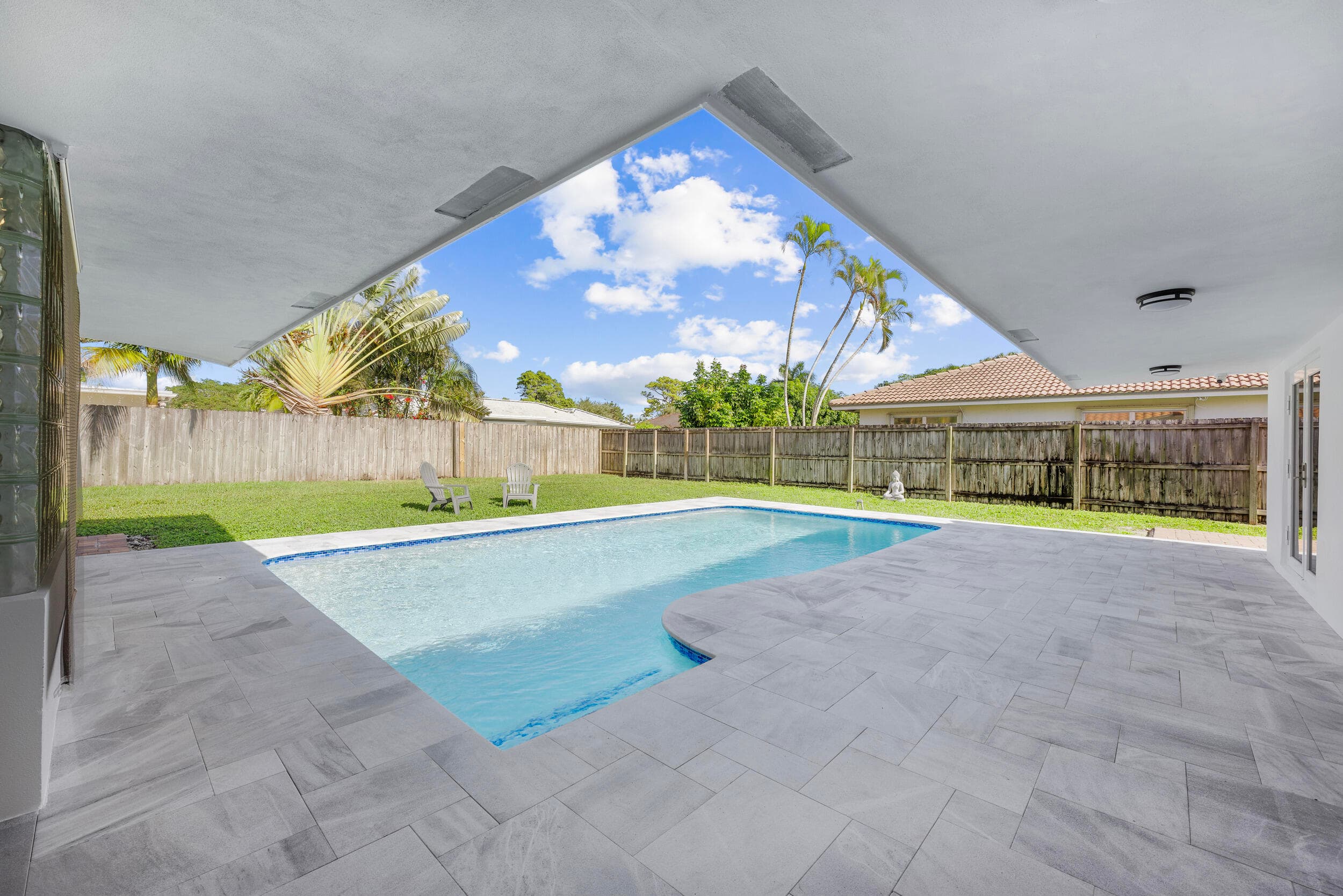 1051 NW 9th Street, Boca Raton, FL 33486 — photo 6 of 32