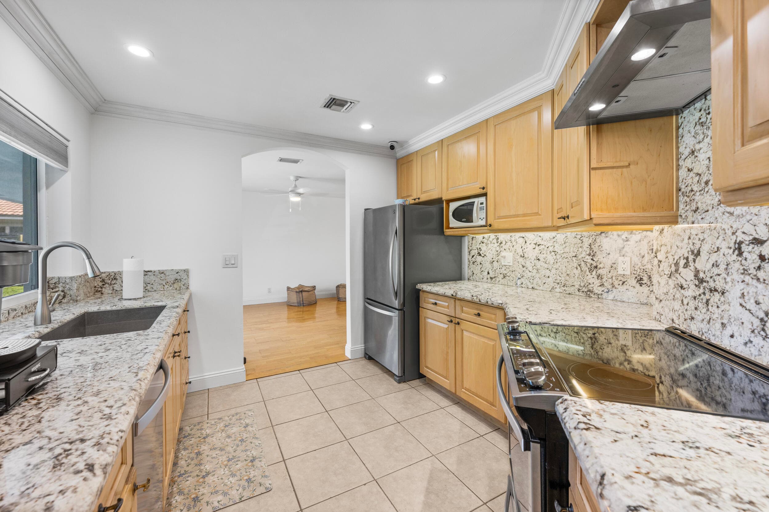 1051 NW 9th Street, Boca Raton, FL 33486 — photo 19 of 32