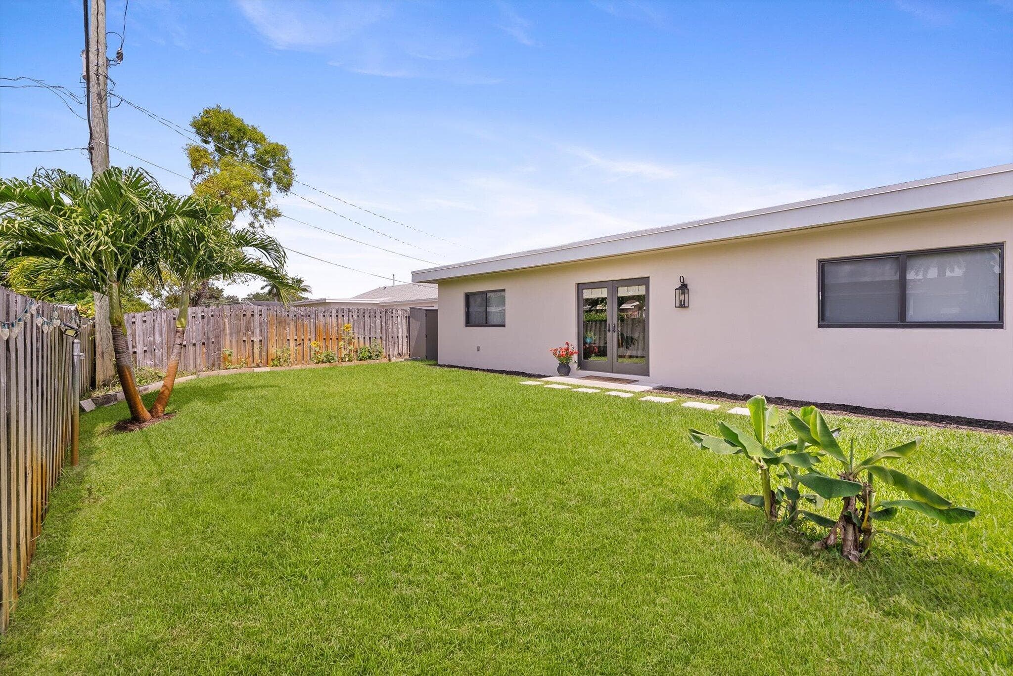 11510 NW 31st Place, Sunrise, FL 33323 — photo 31 of 38